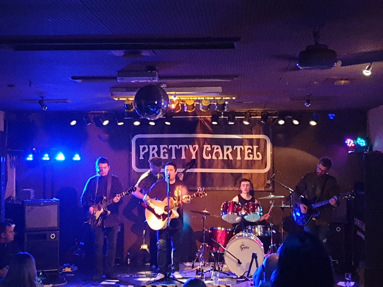 Alexanders Bar — Irish pub in Lisburn