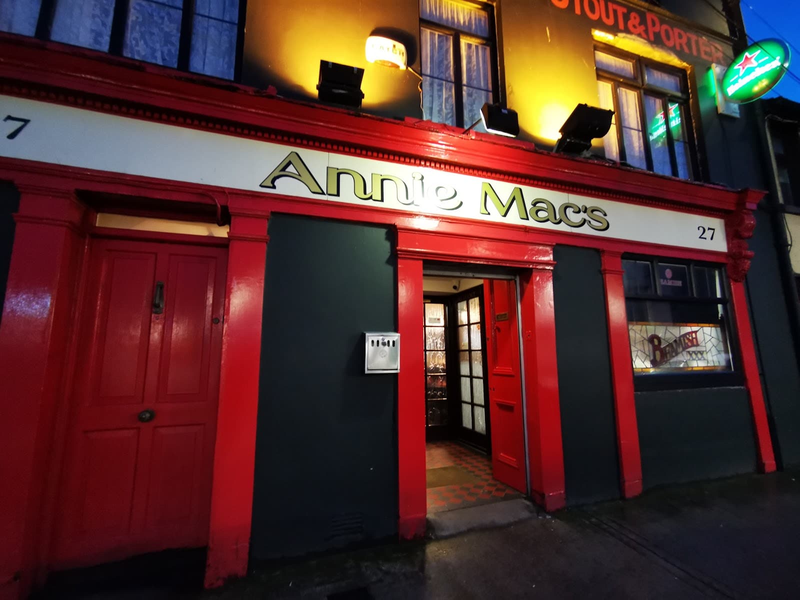 Annie Mac's — Irish pub in Cork