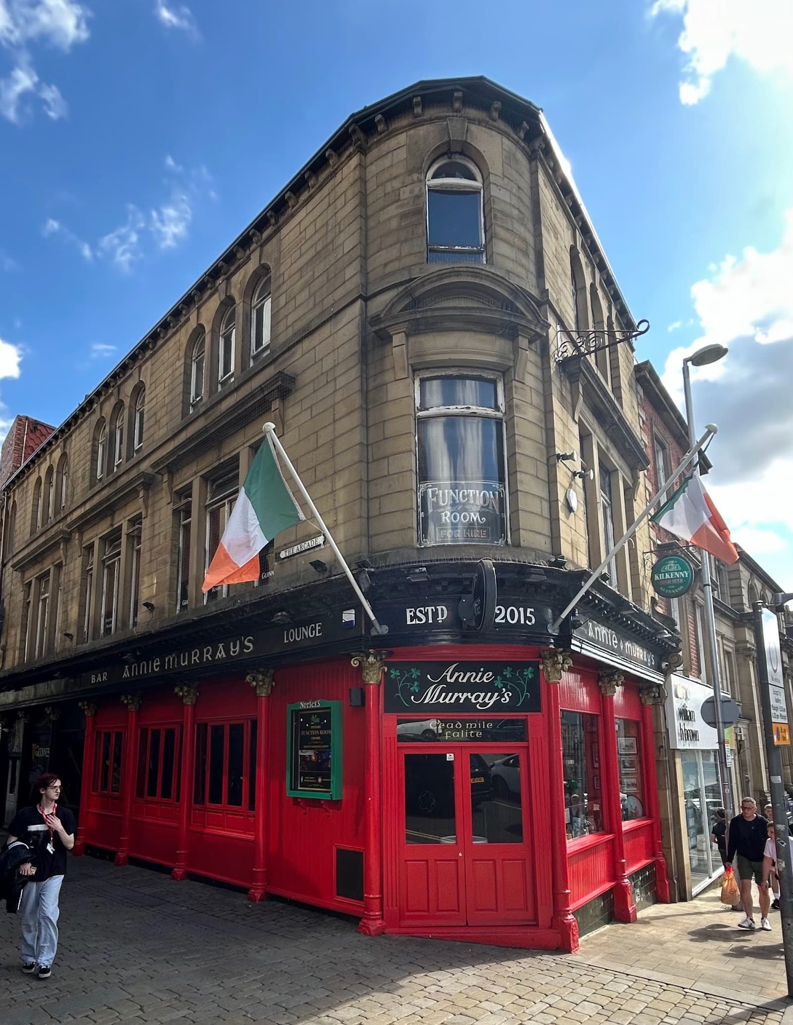 Annie Murray's — Irish pub in Barnsley