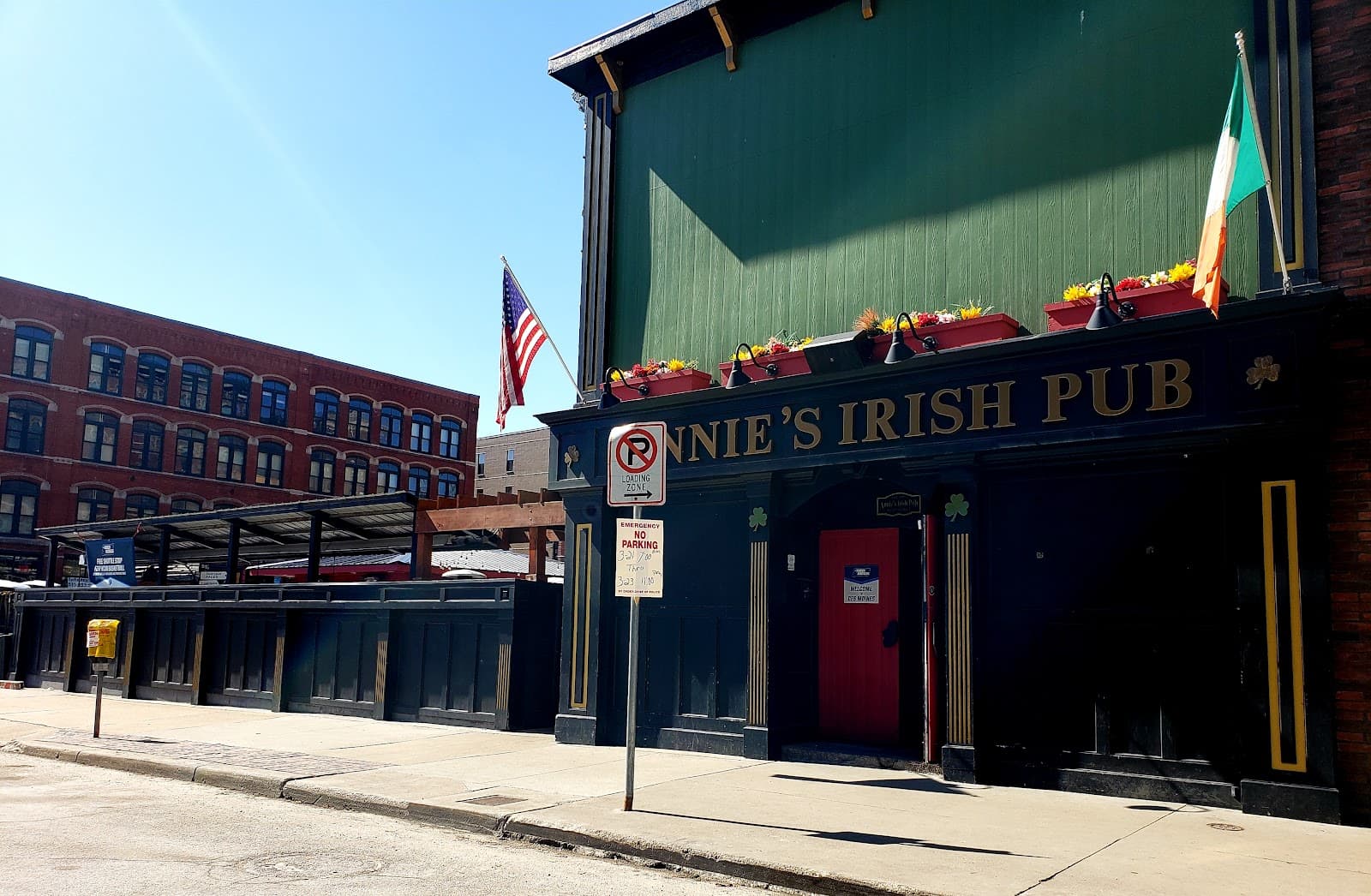 Annie's Irish Pub — Irish pub in Des Moines