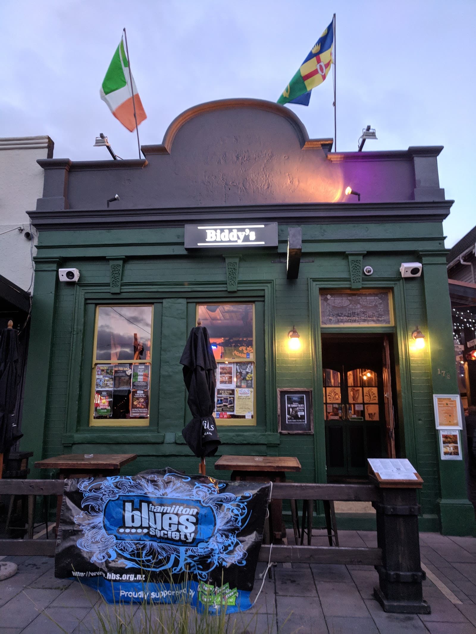 Biddy Mulligan's — Irish pub in Hamilton
