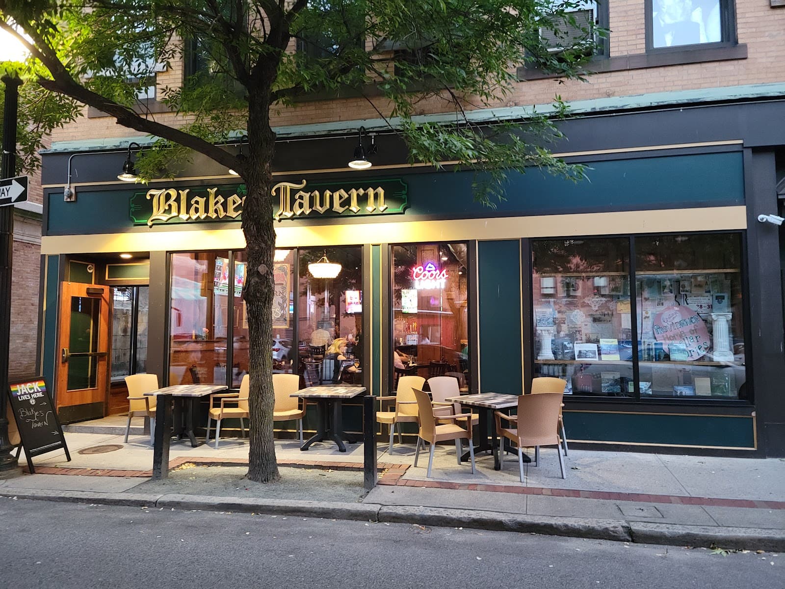 Blake's Tavern — Irish pub in Providence