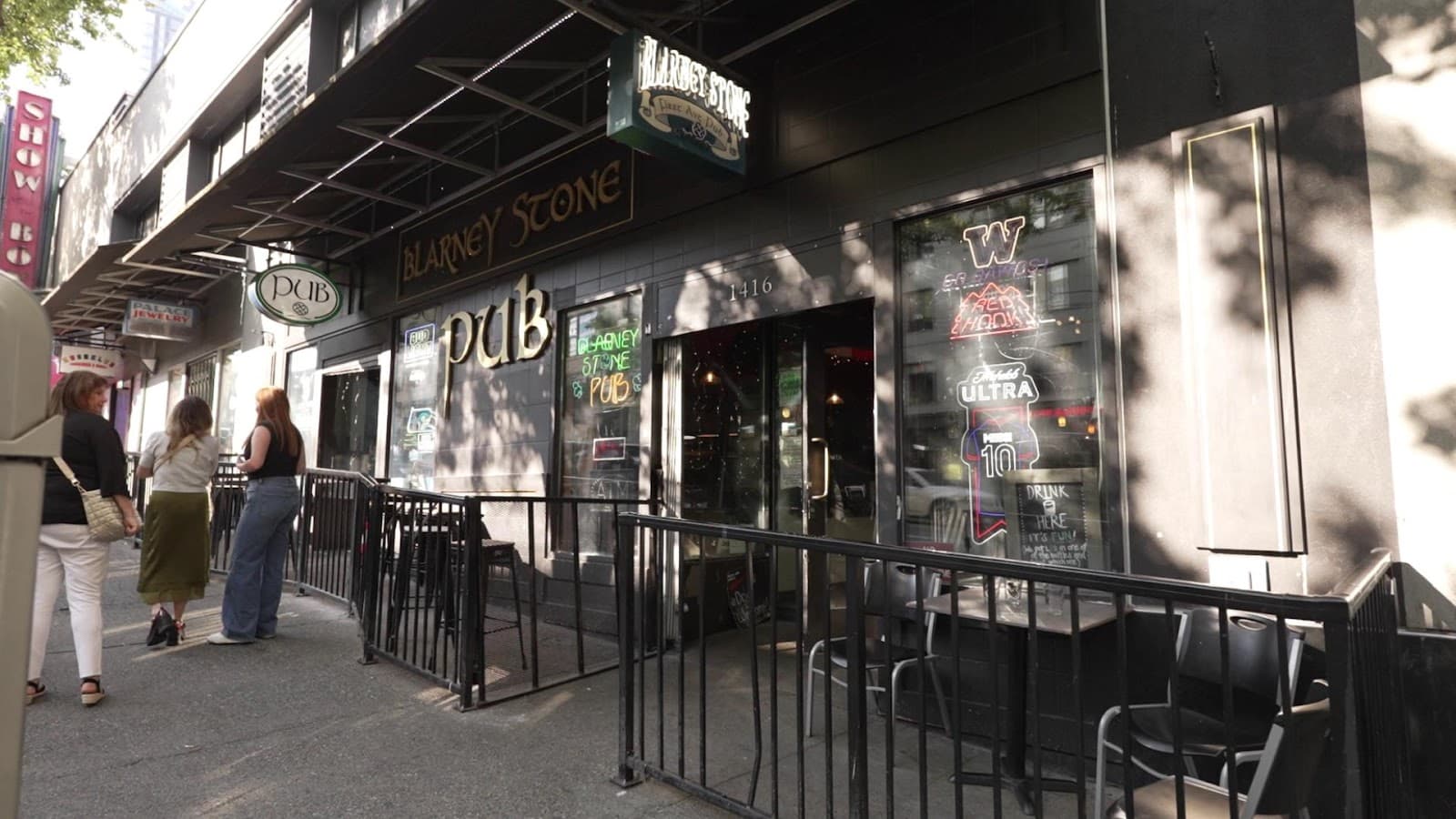Blarney Stone Pub — Irish pub in Seattle