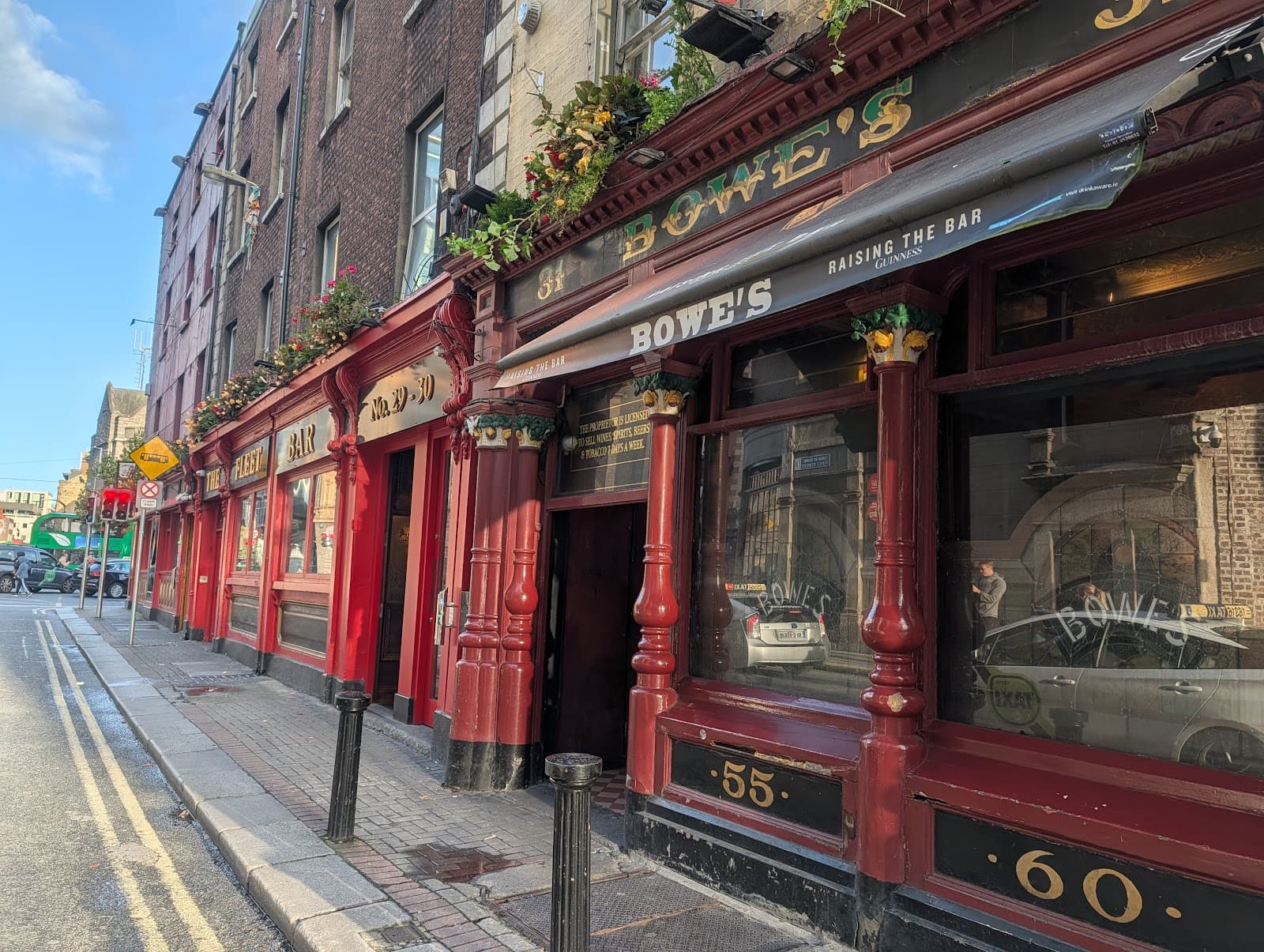 Bowe's Lounge Bar — Irish pub in Dublin
