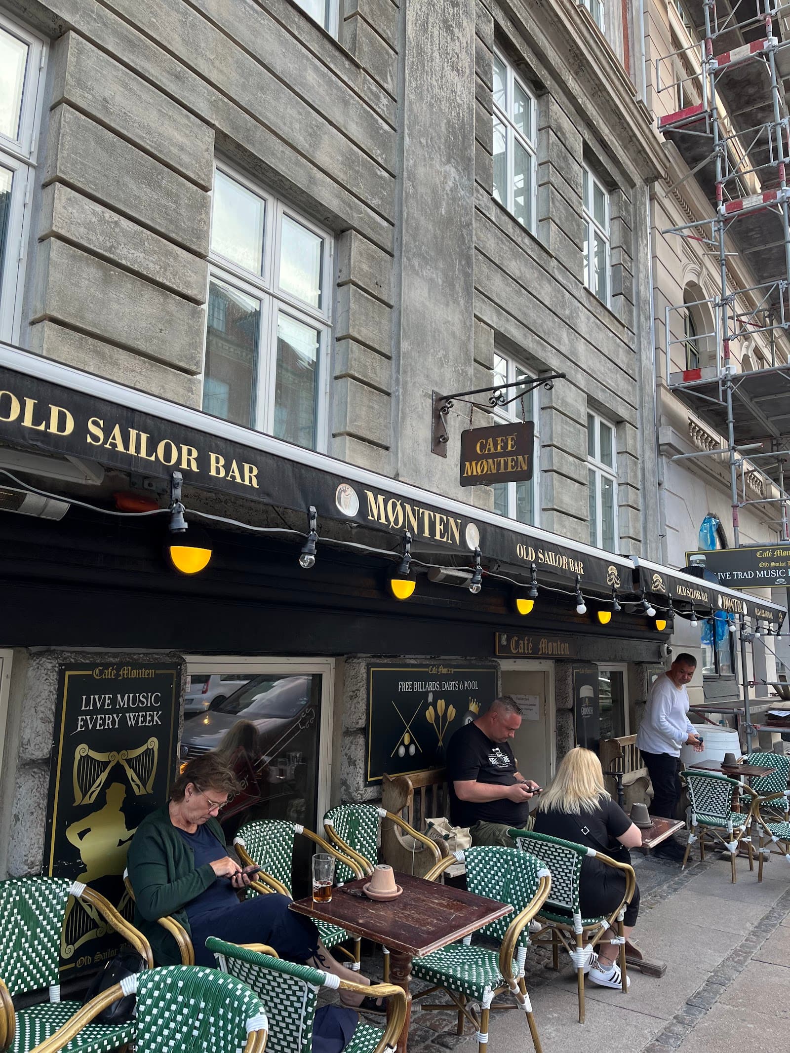 Café Mønten — Irish pub in Copenhagen