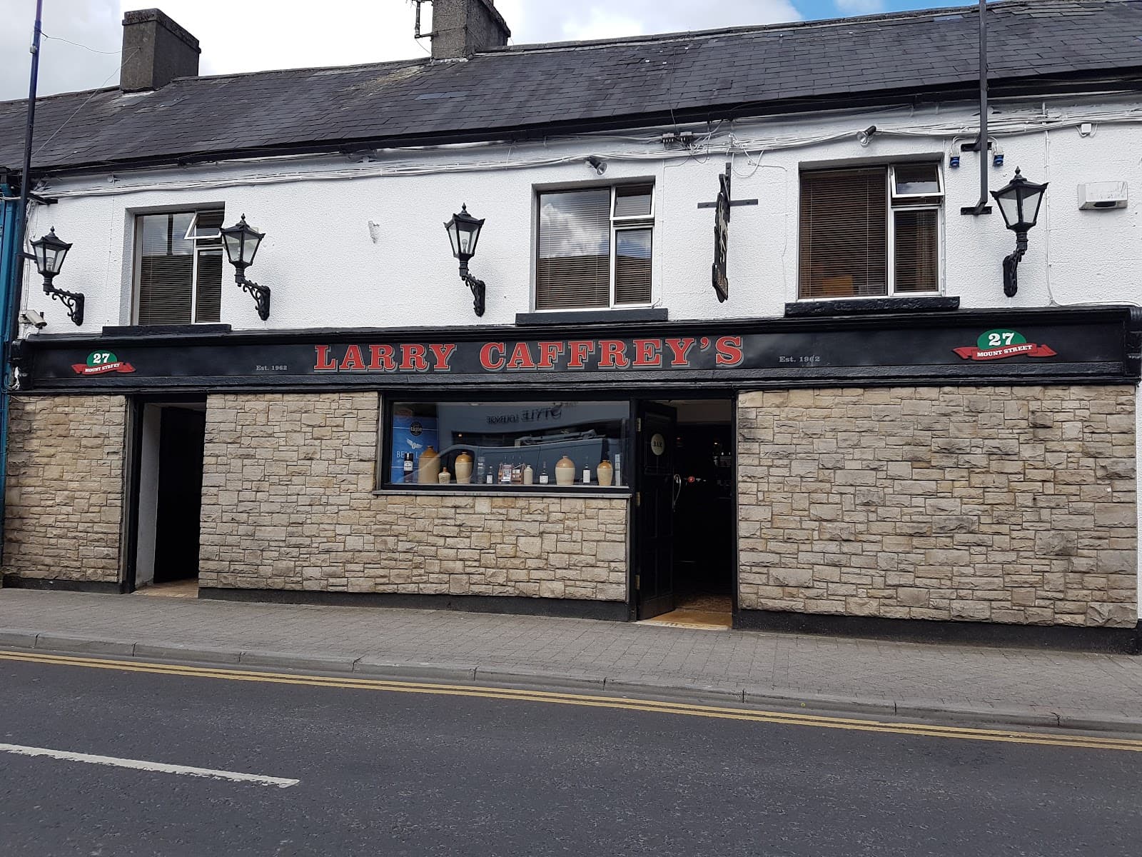 Caffreys Bar — Irish pub in Mullingar
