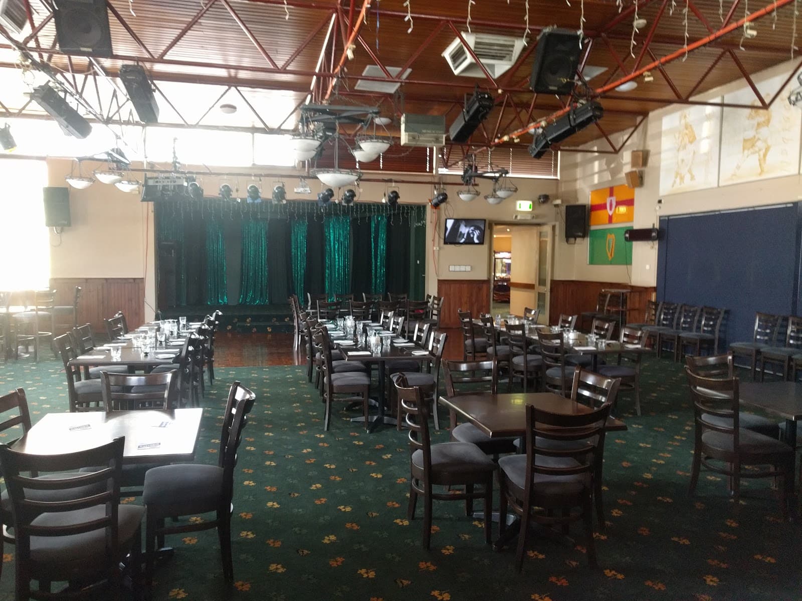 Canberra Irish Club — Irish pub in Canberra