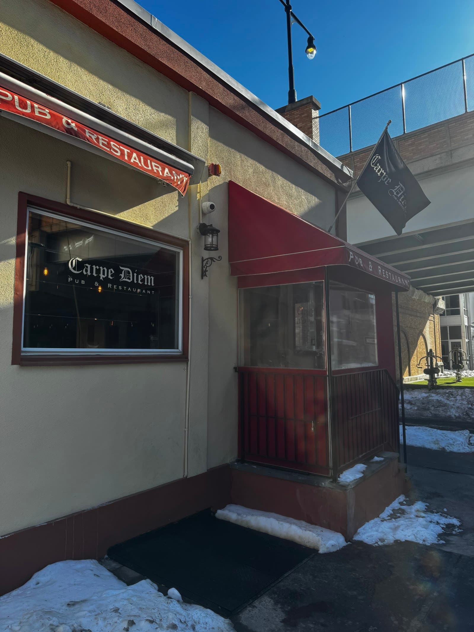 Carpe Diem — Irish pub in Hoboken