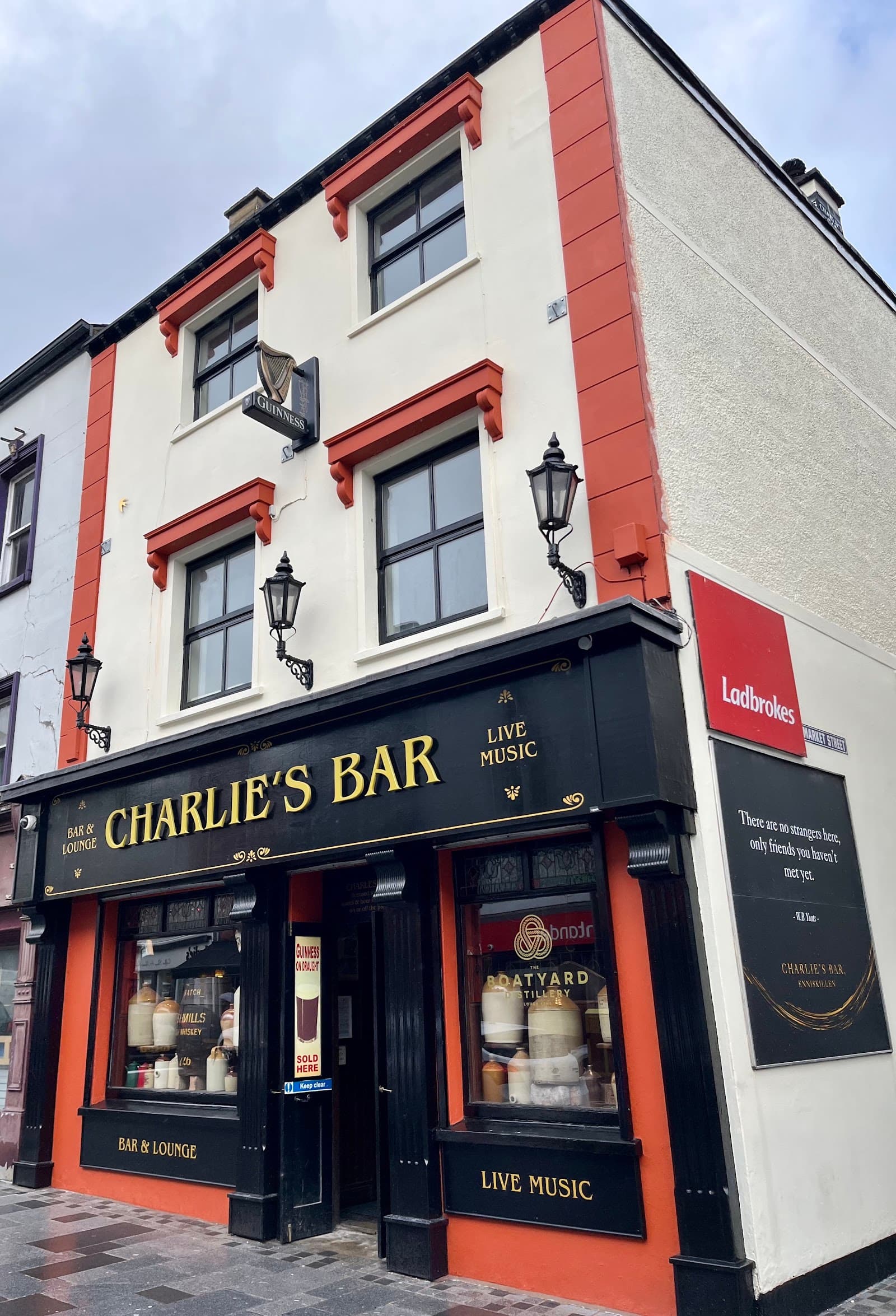 Charlie's Bar, Enniskillen — Irish pub in Enniskillen