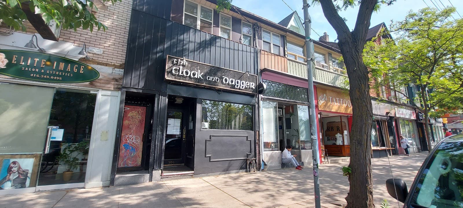 Cloak & Dagger Irish Pub — Irish pub in Toronto
