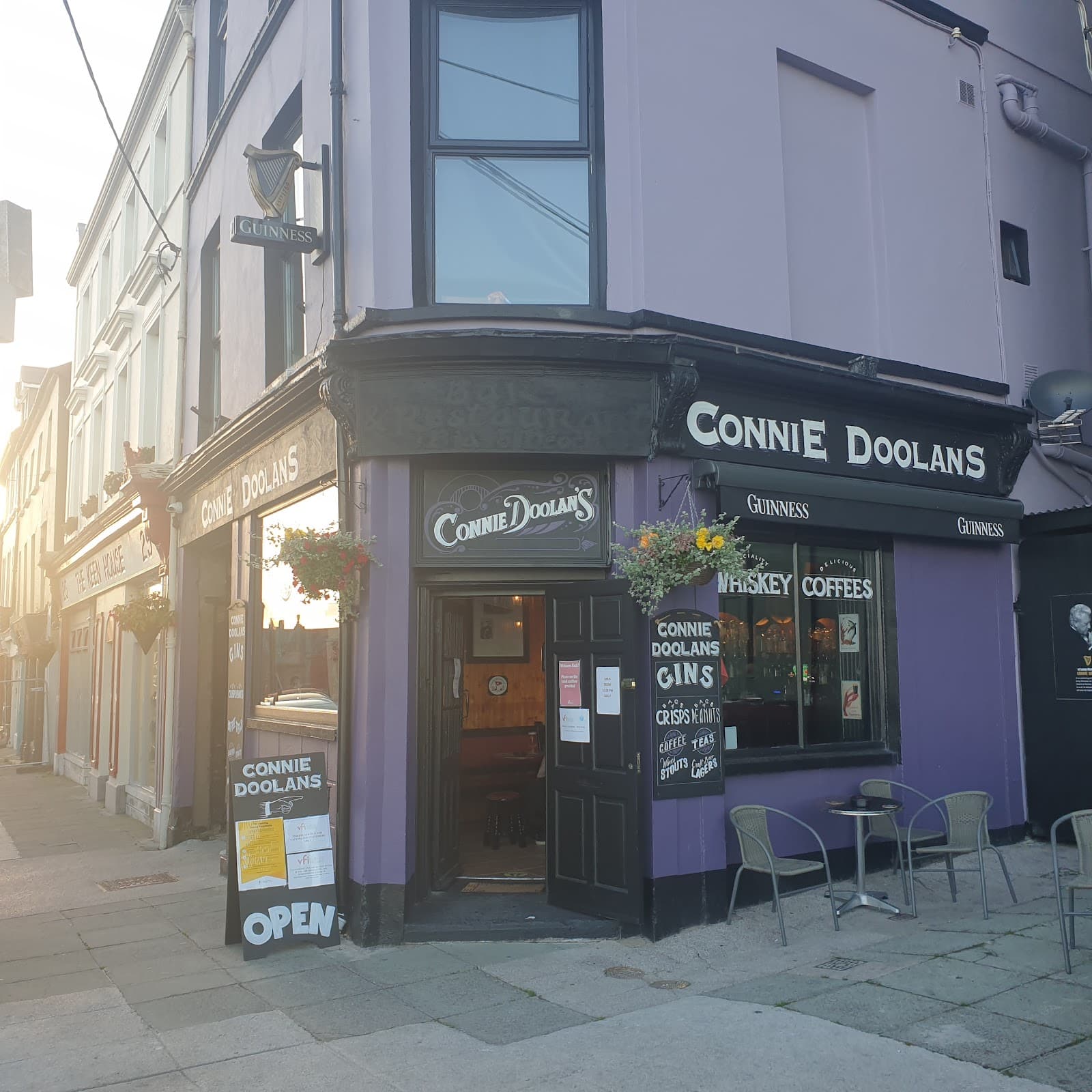 Connie Doolan's — Irish pub in Cobh