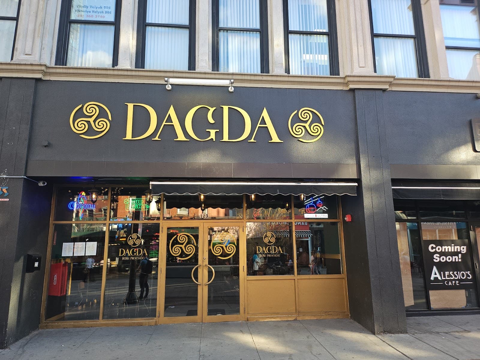 Dagda Irish Prochóg — Irish pub in Jersey City