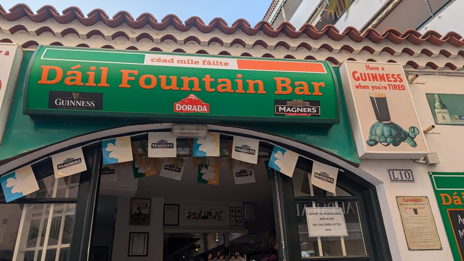 Dail Fountain Irish Bar — Irish pub in Tenerife
