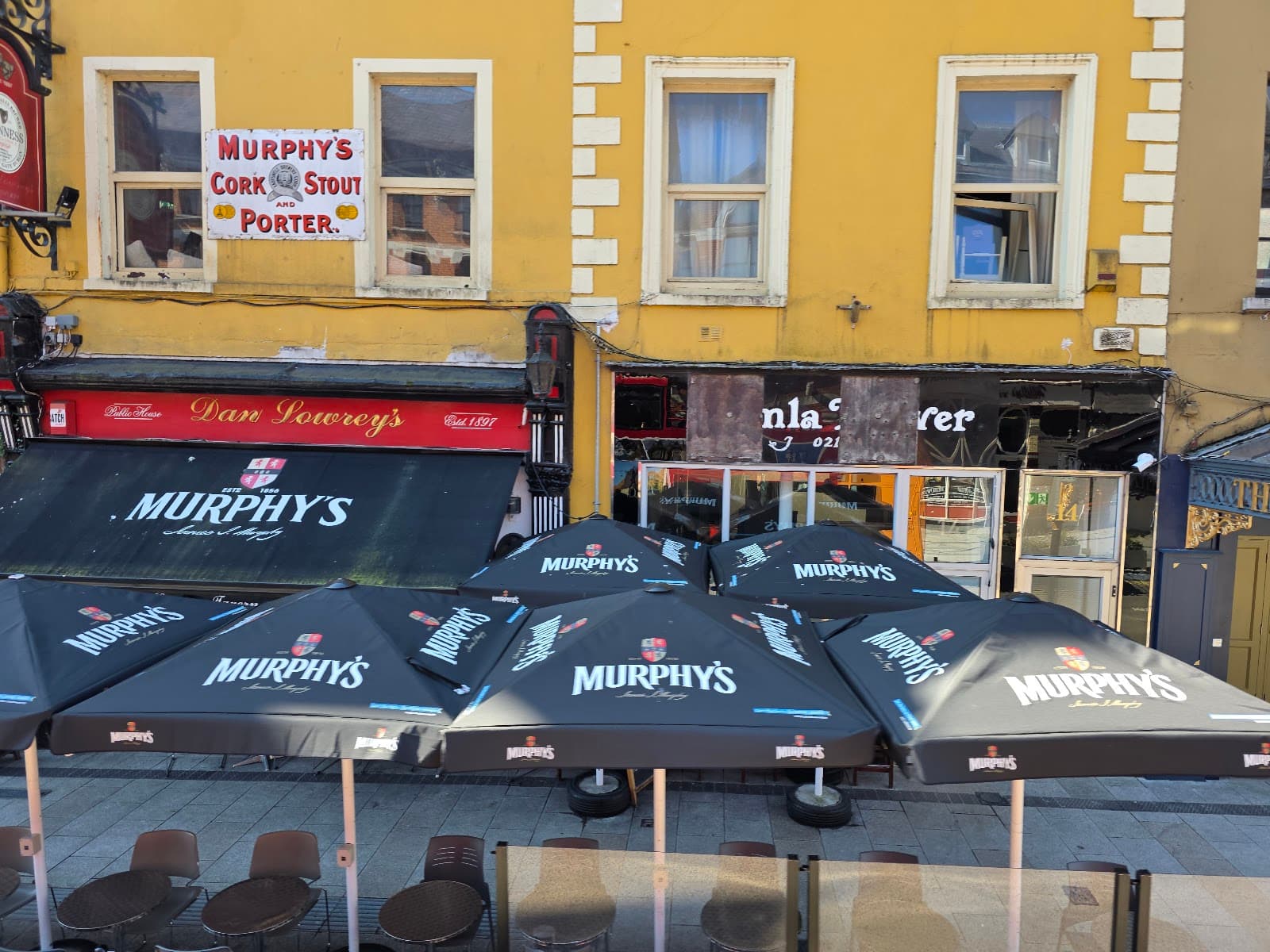 Dan Lowrey's Tavern — Irish pub in Cork