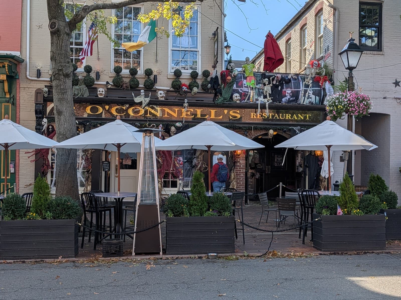 Daniel O'Connell's Irish Restaurant & Bar — Irish pub in Washington DC