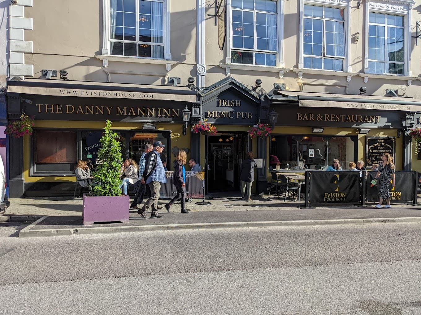 Danny Mann Pub — Irish pub in Killarney
