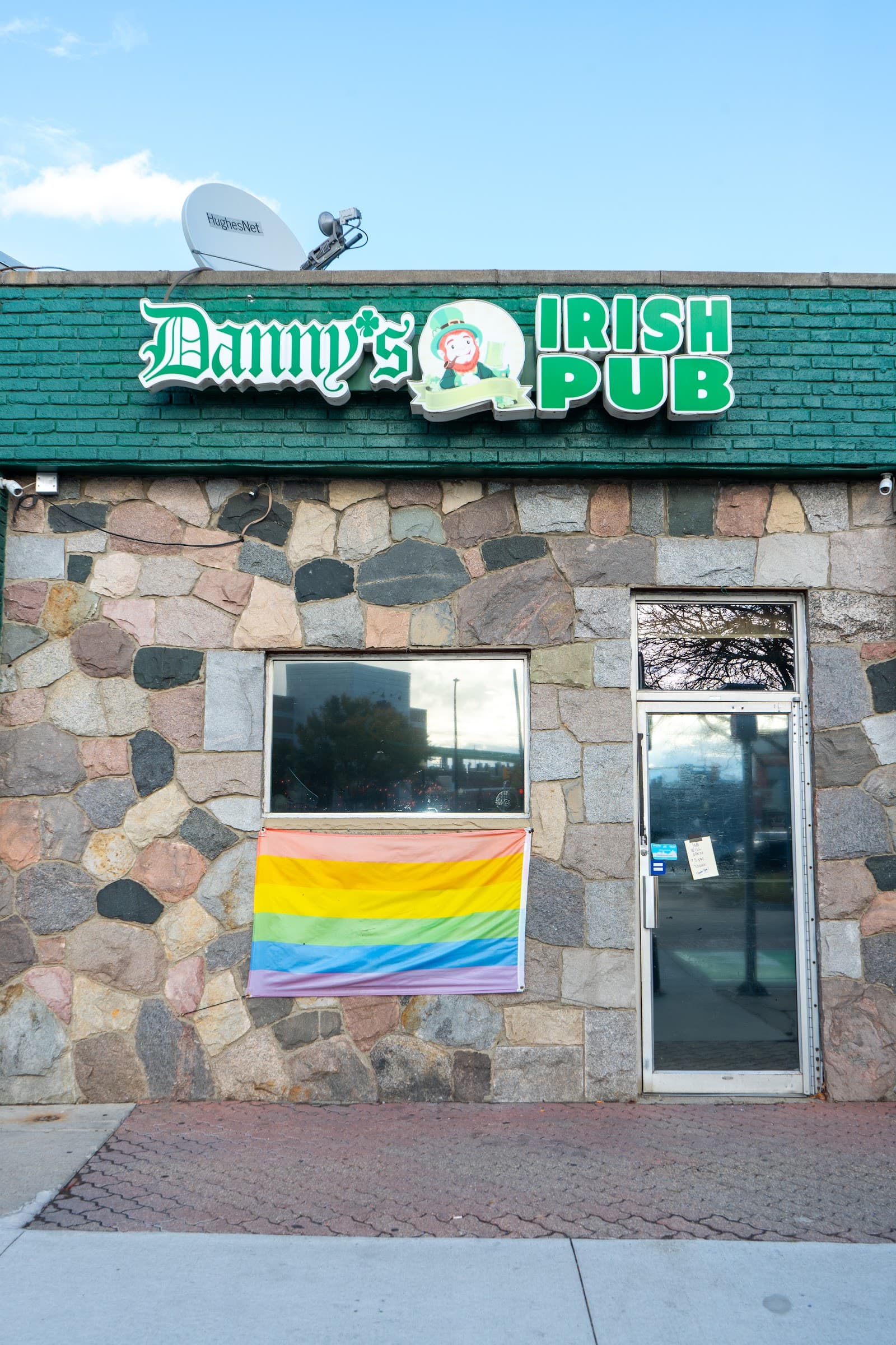 Danny's Irish Pub — Irish pub in Detroit