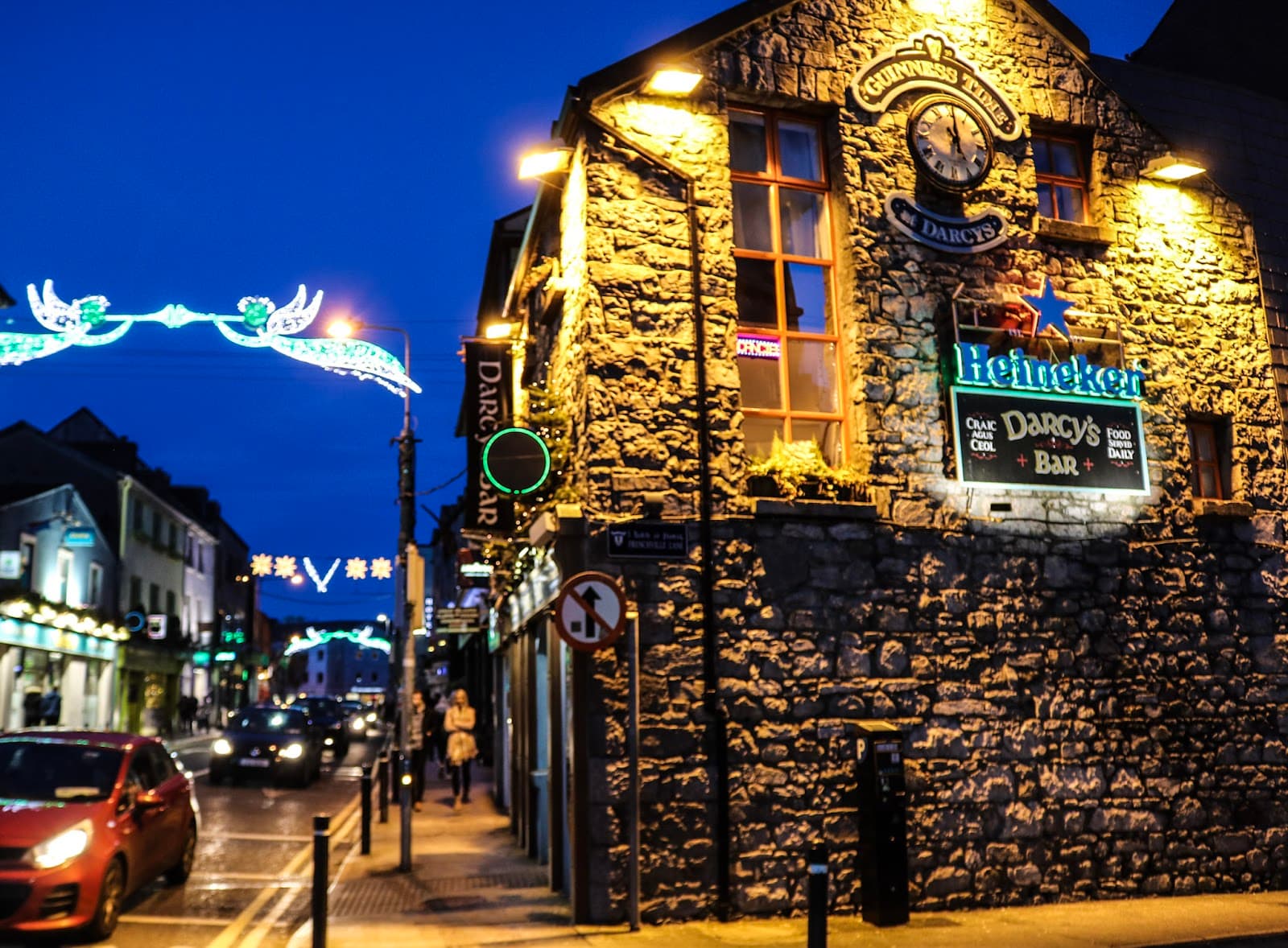 Darcy's Bar — Irish pub in Galway