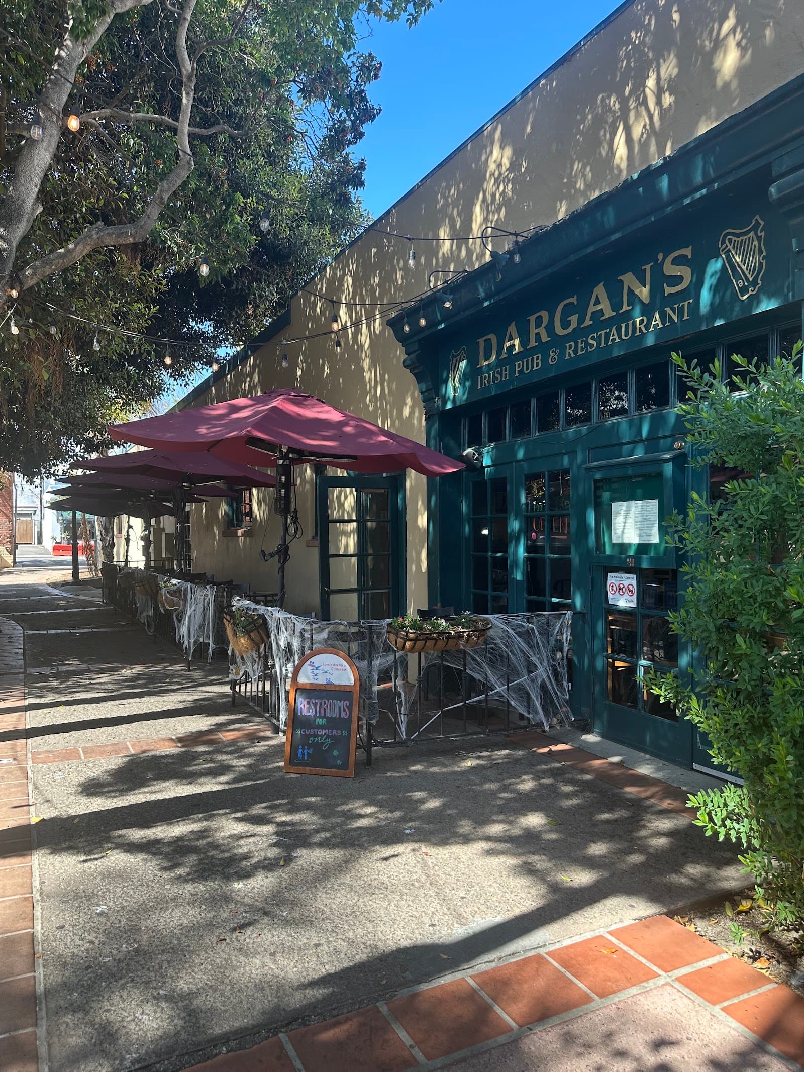 Dargan's Irish Pub & Restaurant — Irish pub in Santa Barbara