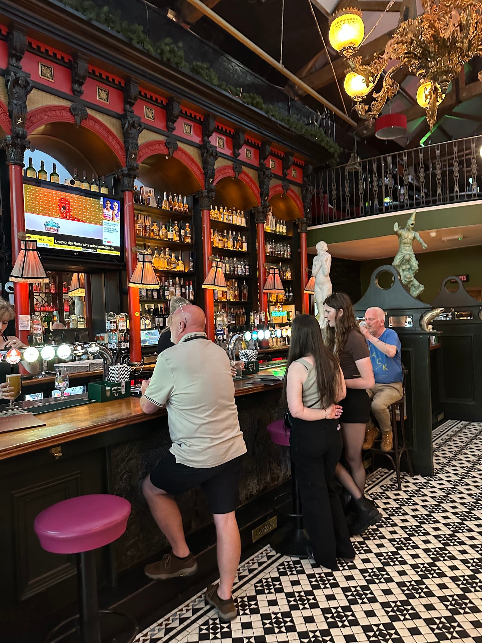 Dennehy's Bar — Irish pub in Cork