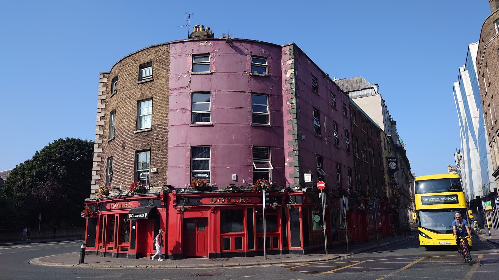 Doyle's — Irish pub in Dublin