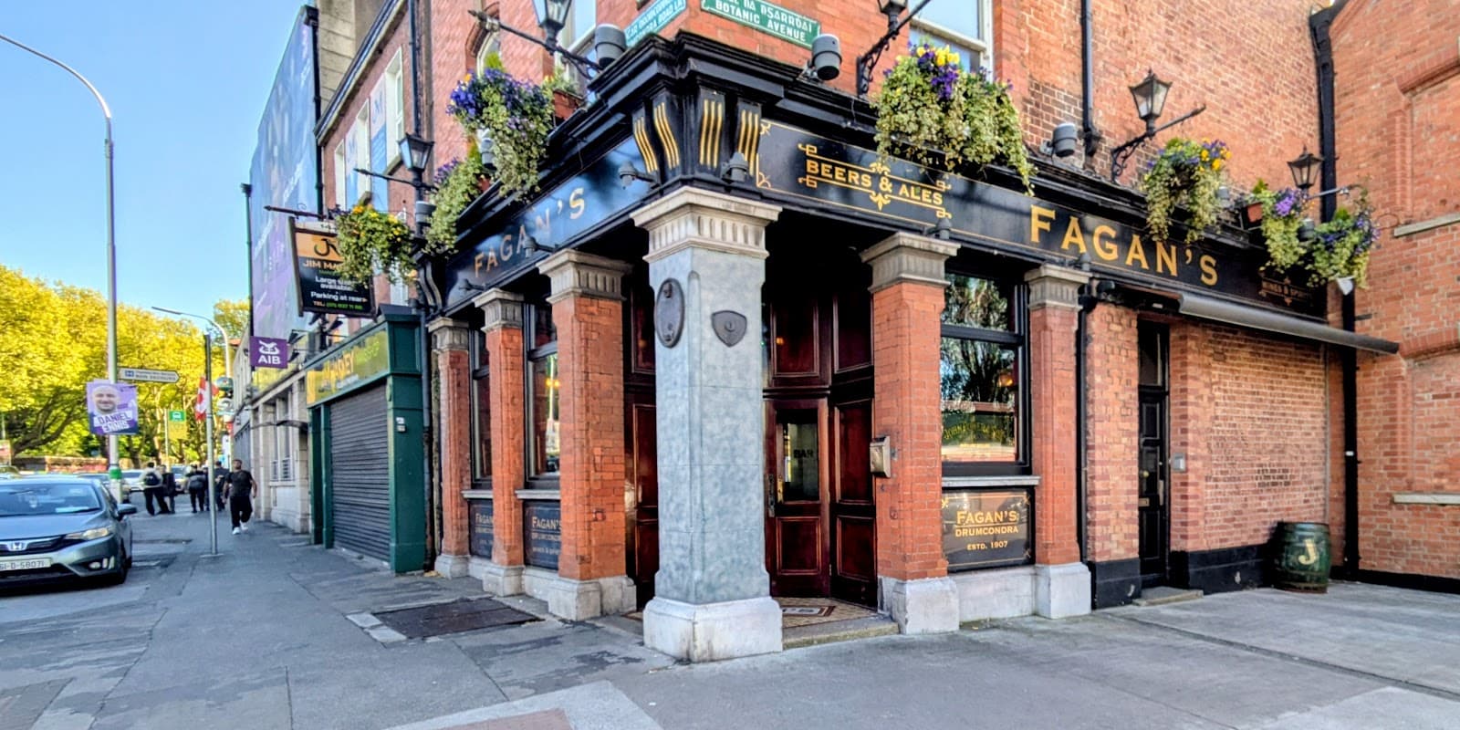 Fagan's Bar & Restaurant — Irish pub in Dublin