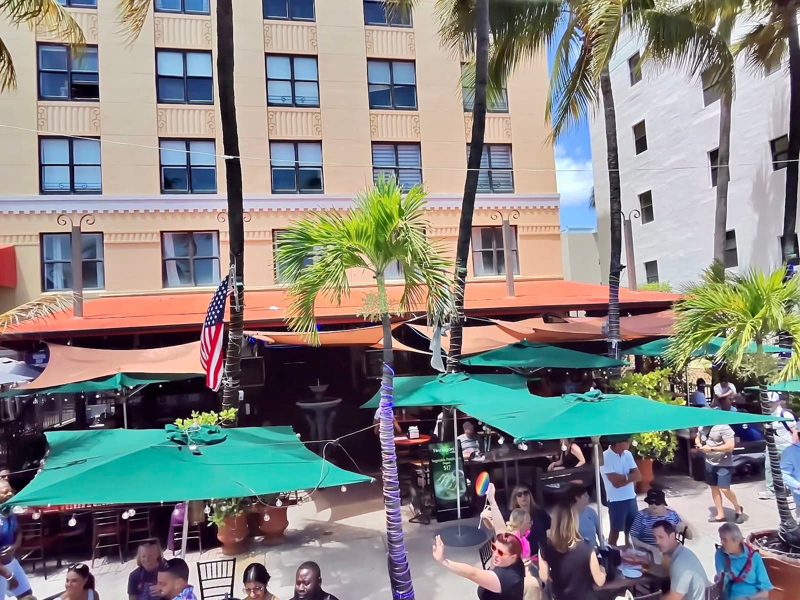 Finnegan's Way — Irish pub in Miami