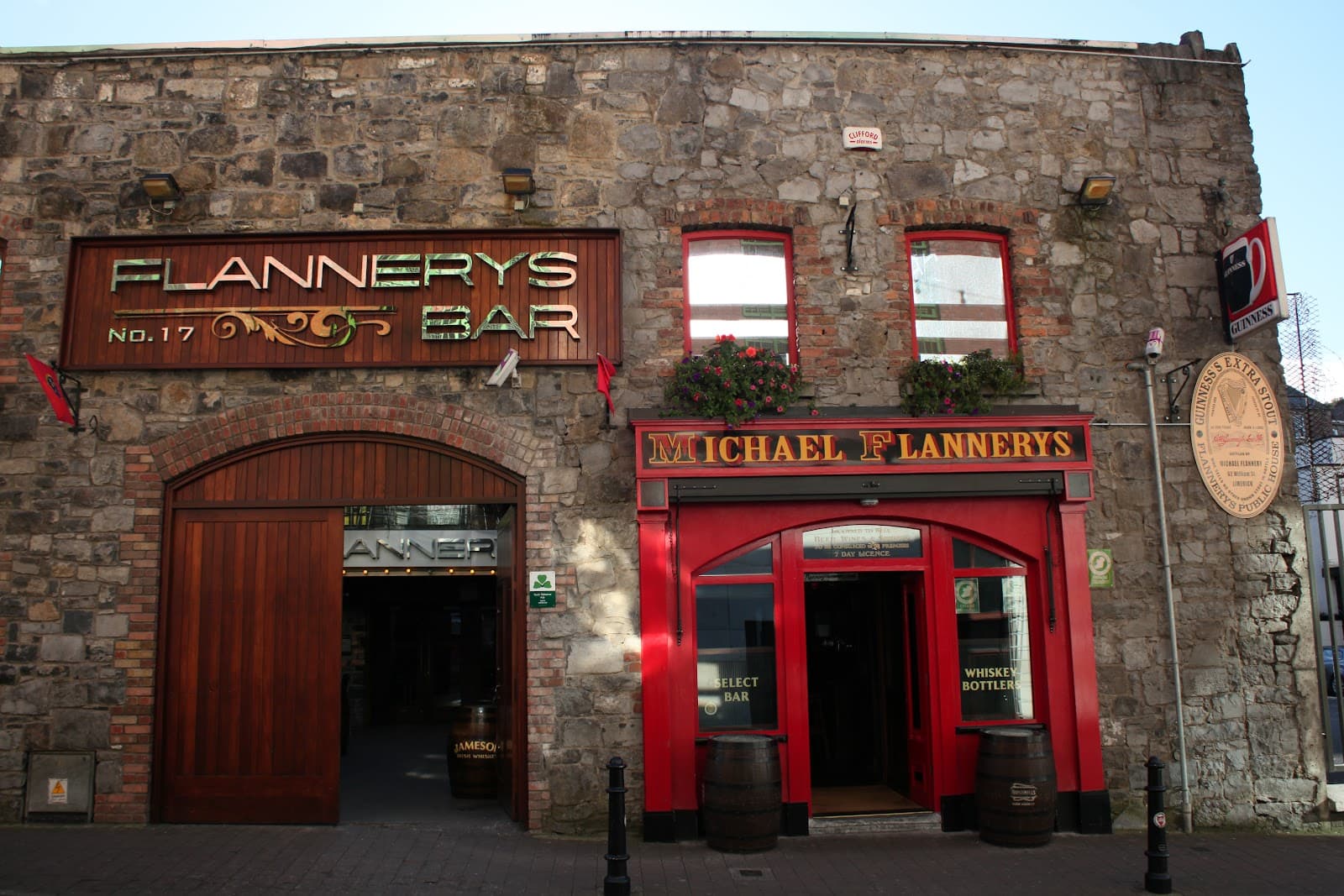 Flannerys Bar Limerick — Irish pub in Limerick