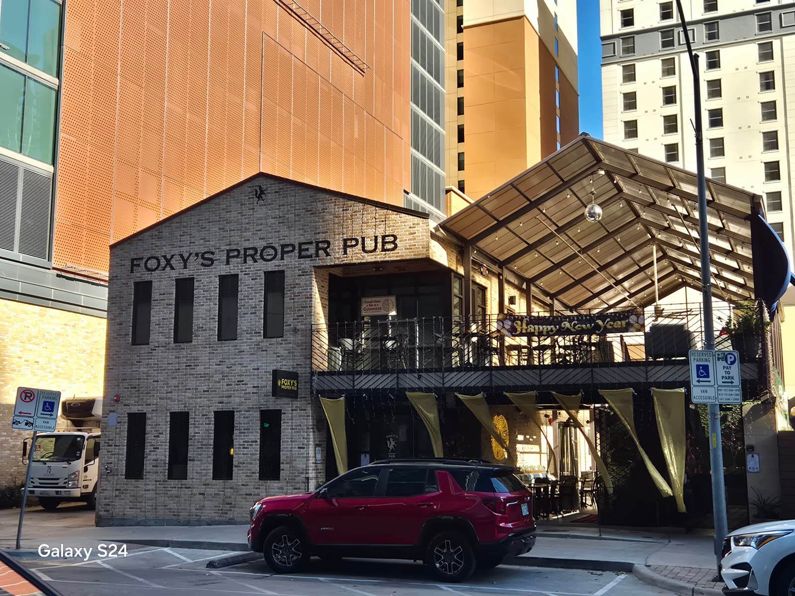 Foxy's Proper Pub — Irish pub in Austin