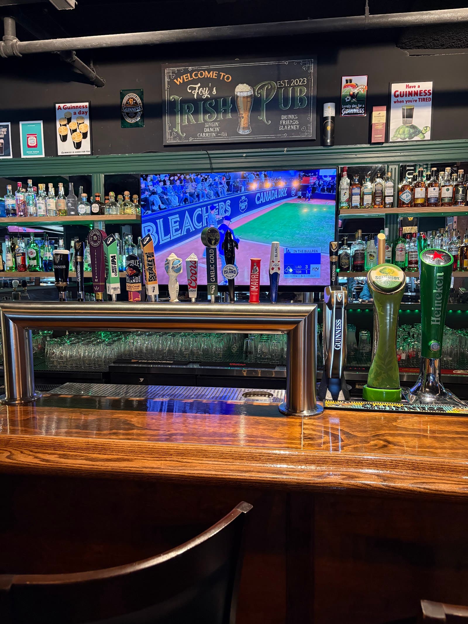 Foy's Irish Bar & Grill — Irish pub in Vancouver
