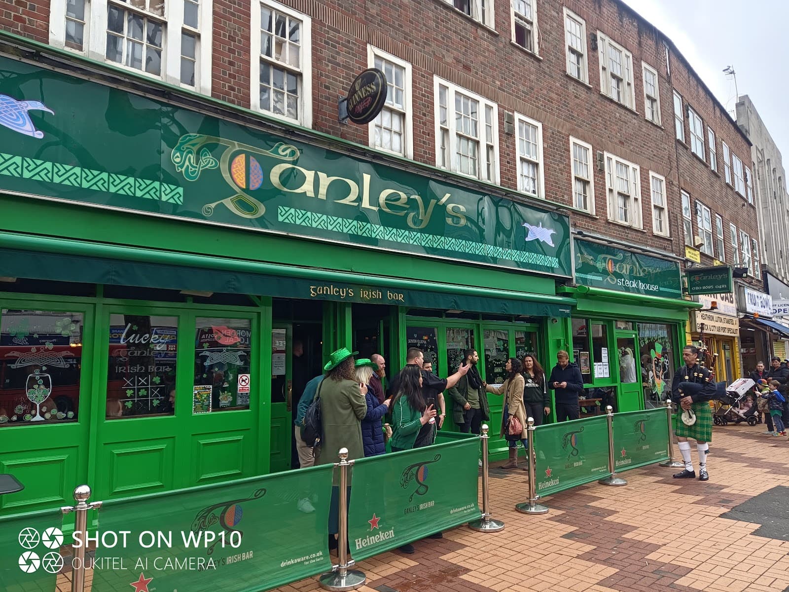 Ganley's Irish Bar Morden — Irish pub in Morden