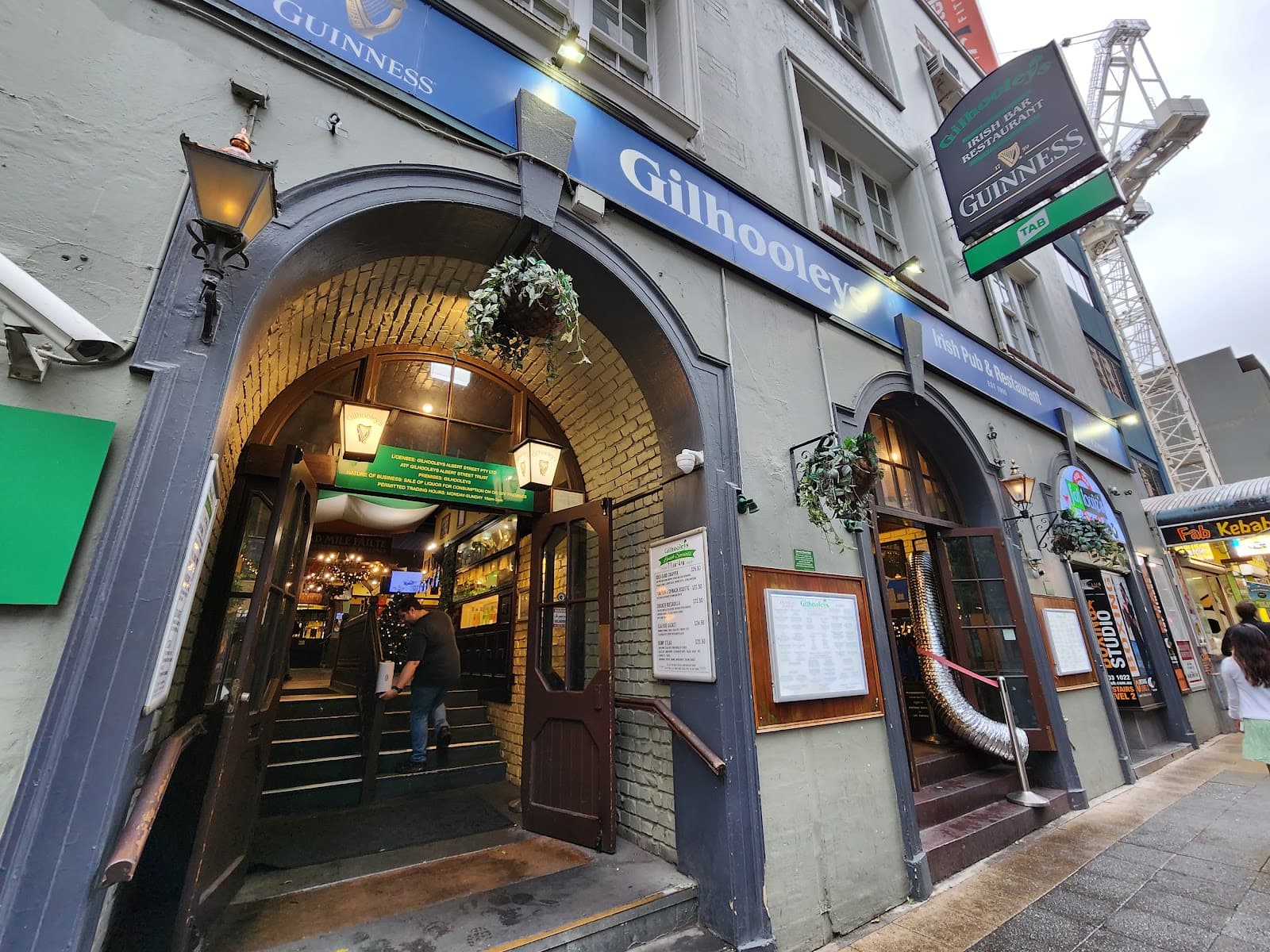 Gilhooleys — Irish pub in Brisbane