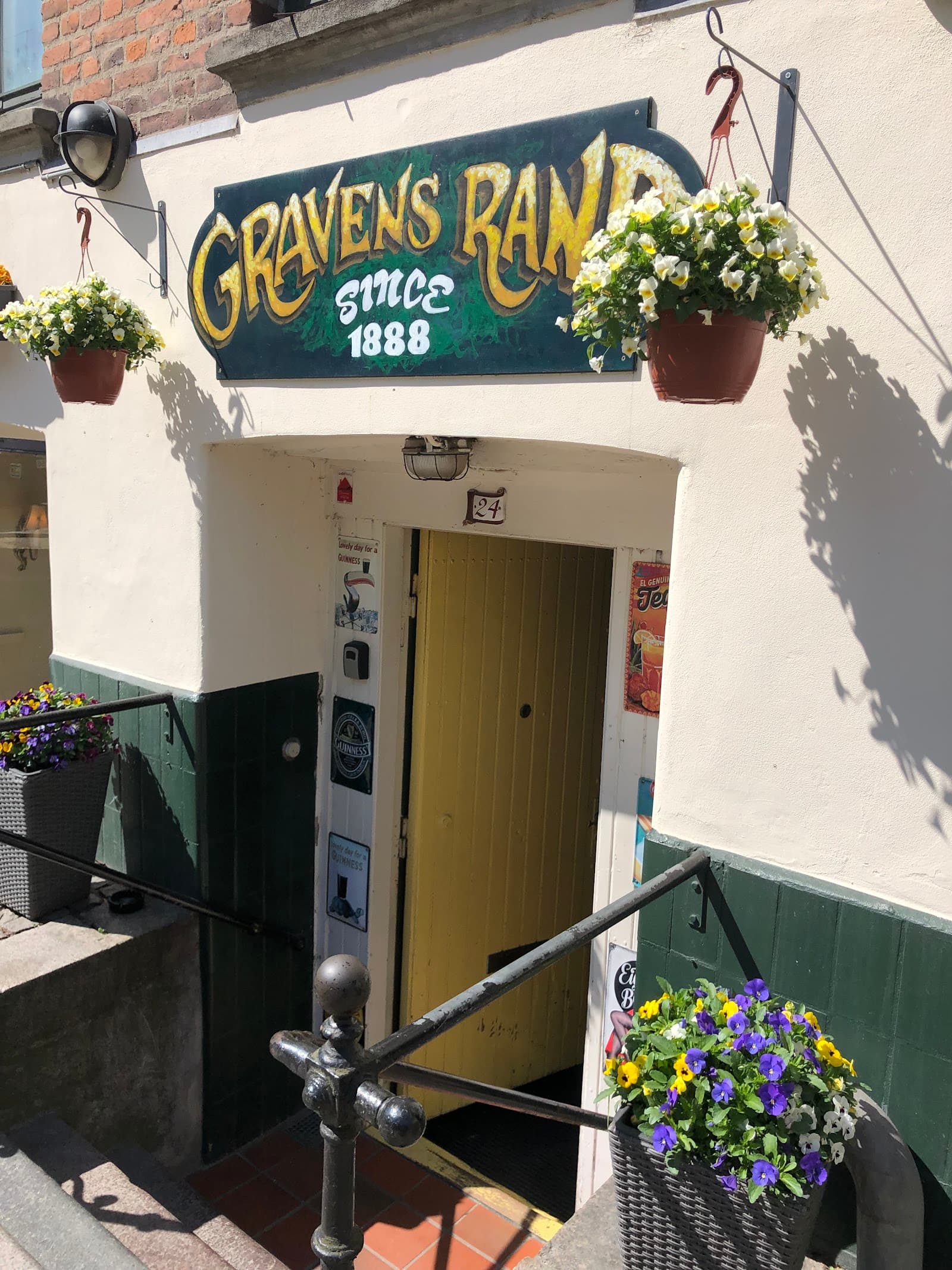 Gravens Rand — Irish pub in Copenhagen