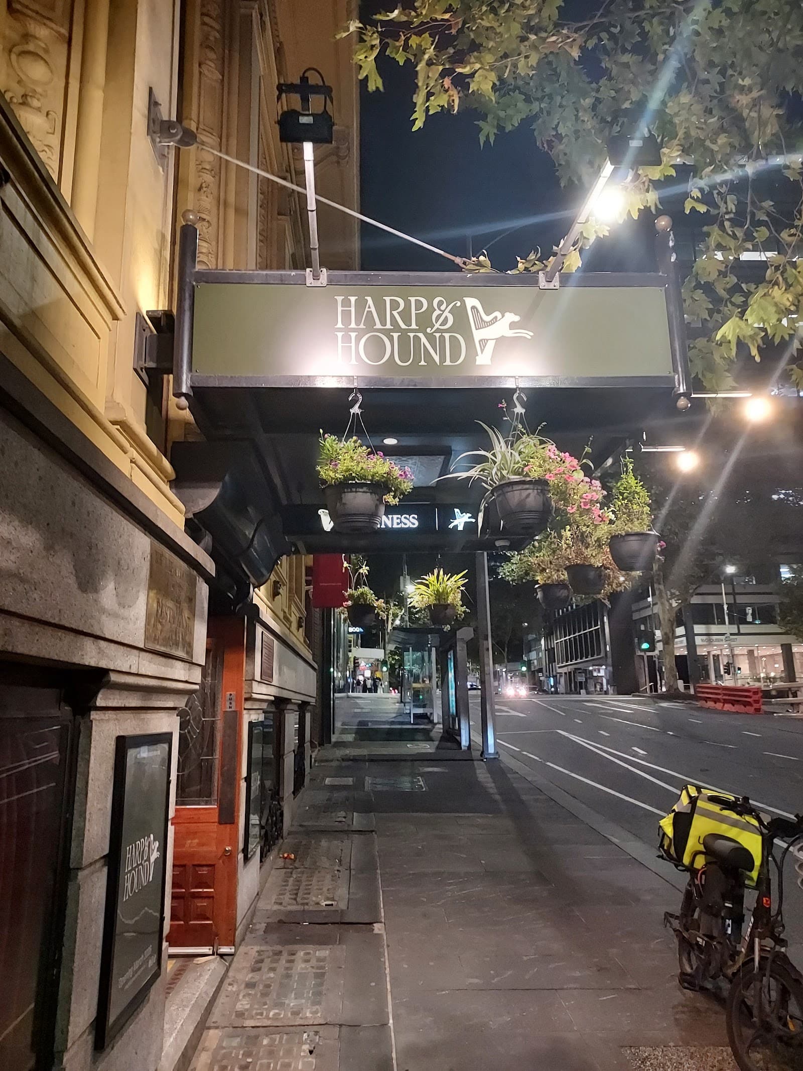 Harp & Hound — Irish pub in Melbourne