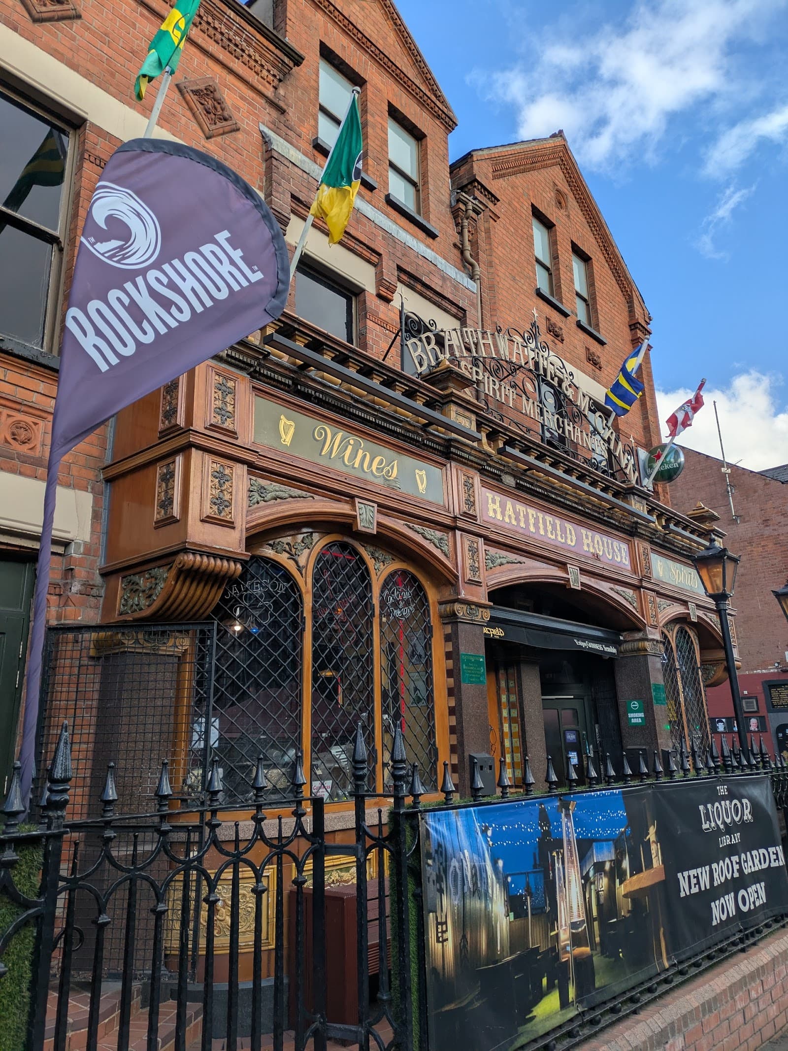 Hatfield House — Irish pub in Belfast