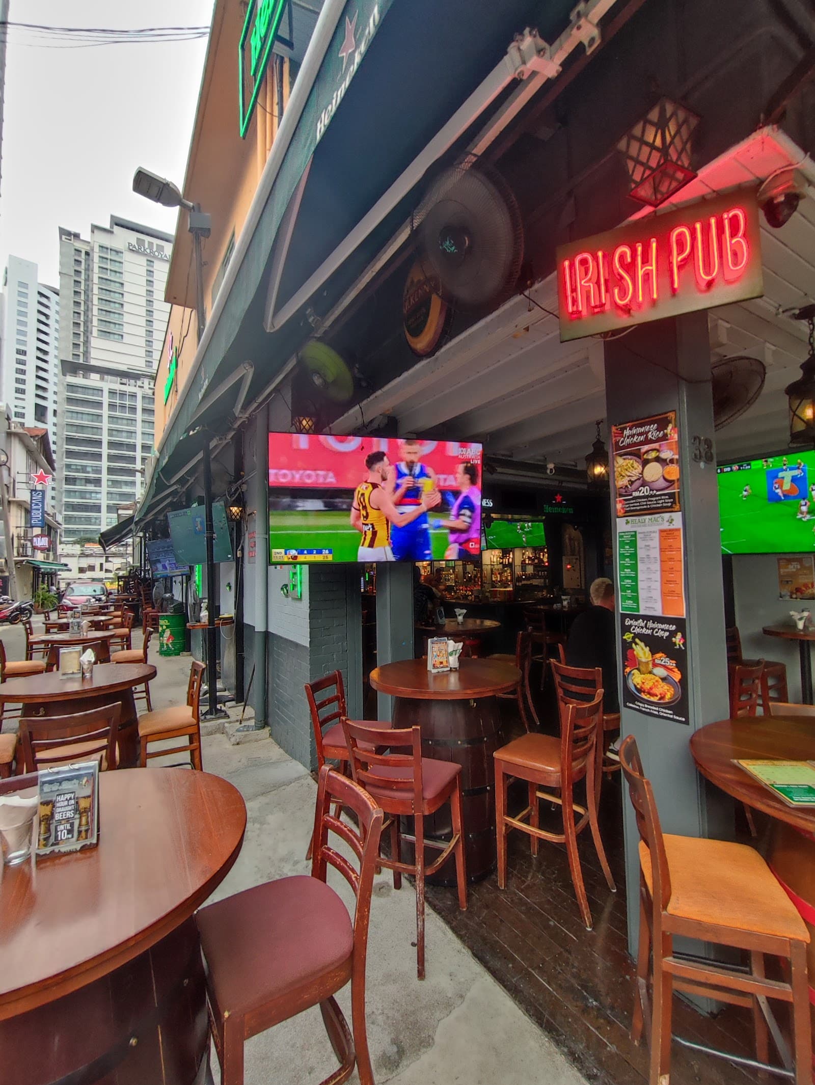 Healy Mac's Irish Bar & Restaurant - Changkat — Irish pub in Kuala Lumpur