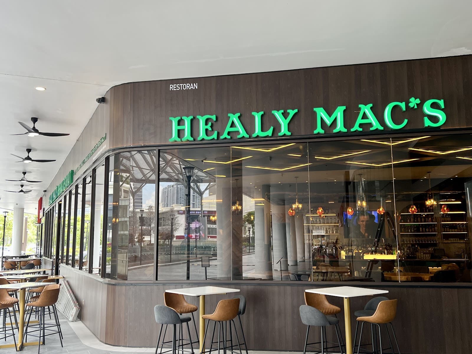 Healy Mac's Irish Bar & Restaurant - Pavilion Bukit Jalil — Irish pub in Kuala Lumpur