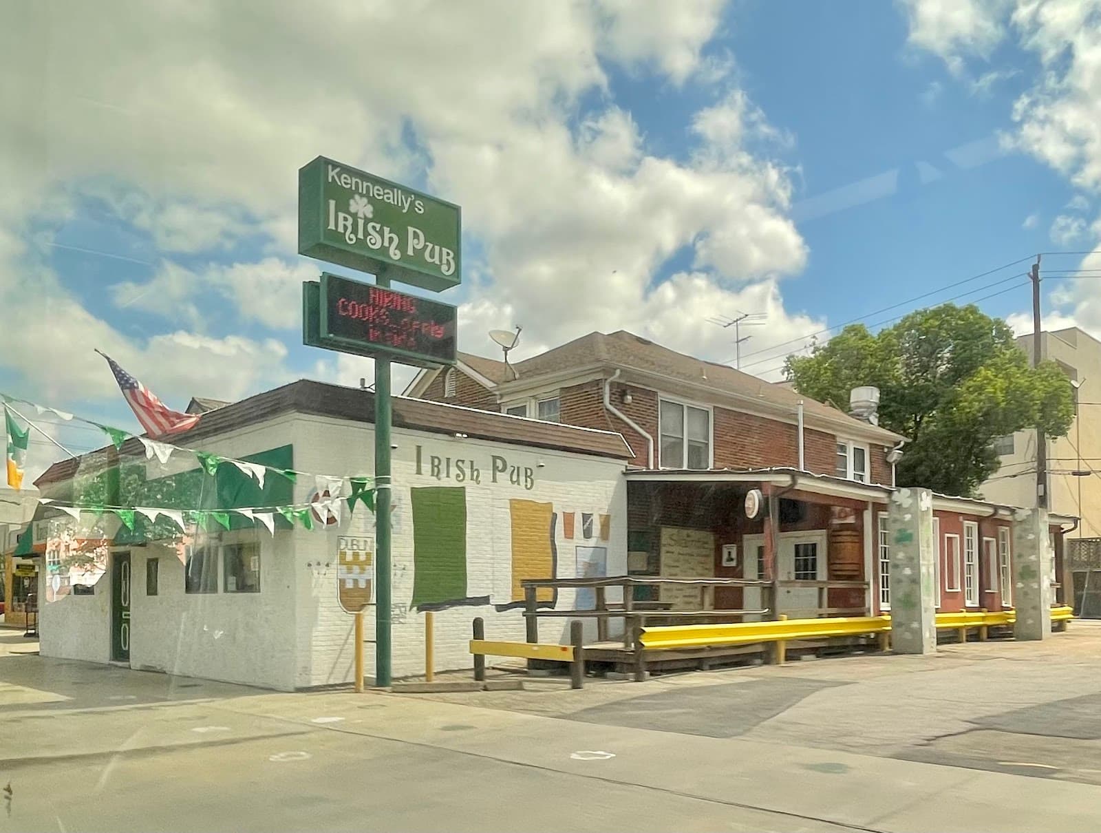 Irish Pub Kenneally's — Irish pub in Houston
