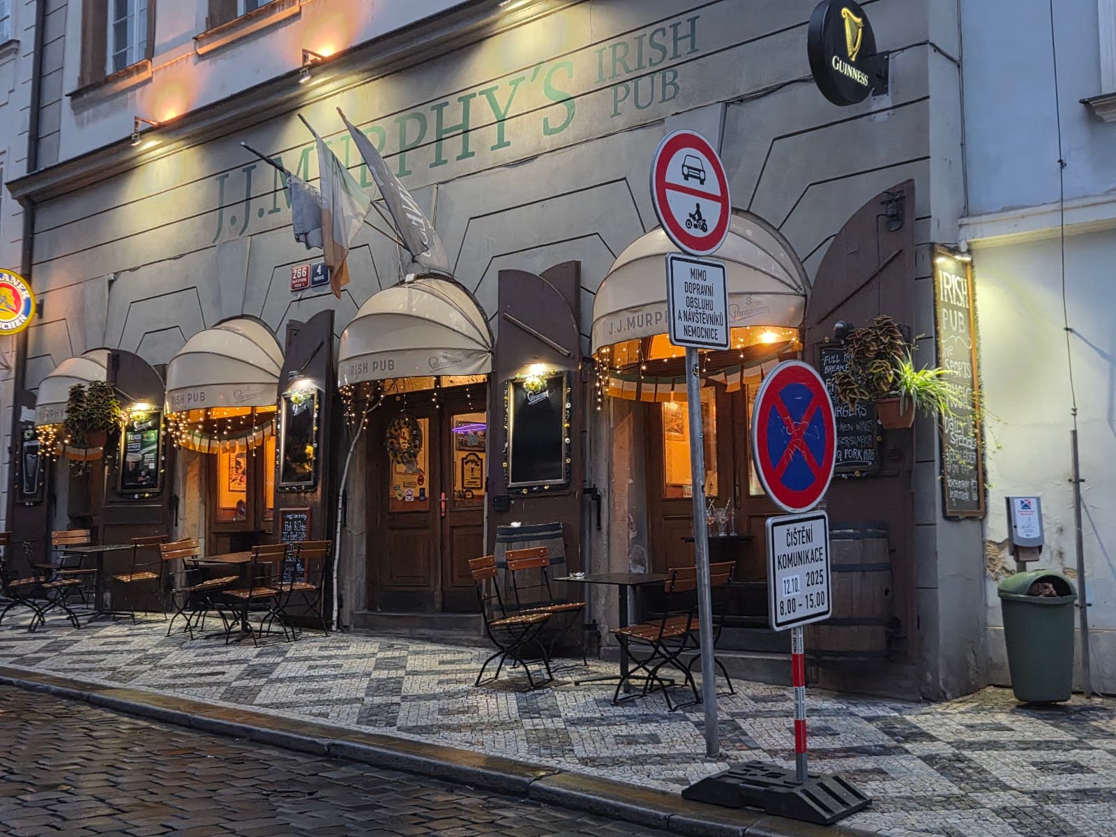J.J. Murphy's Irish Pub — Irish pub in Prague