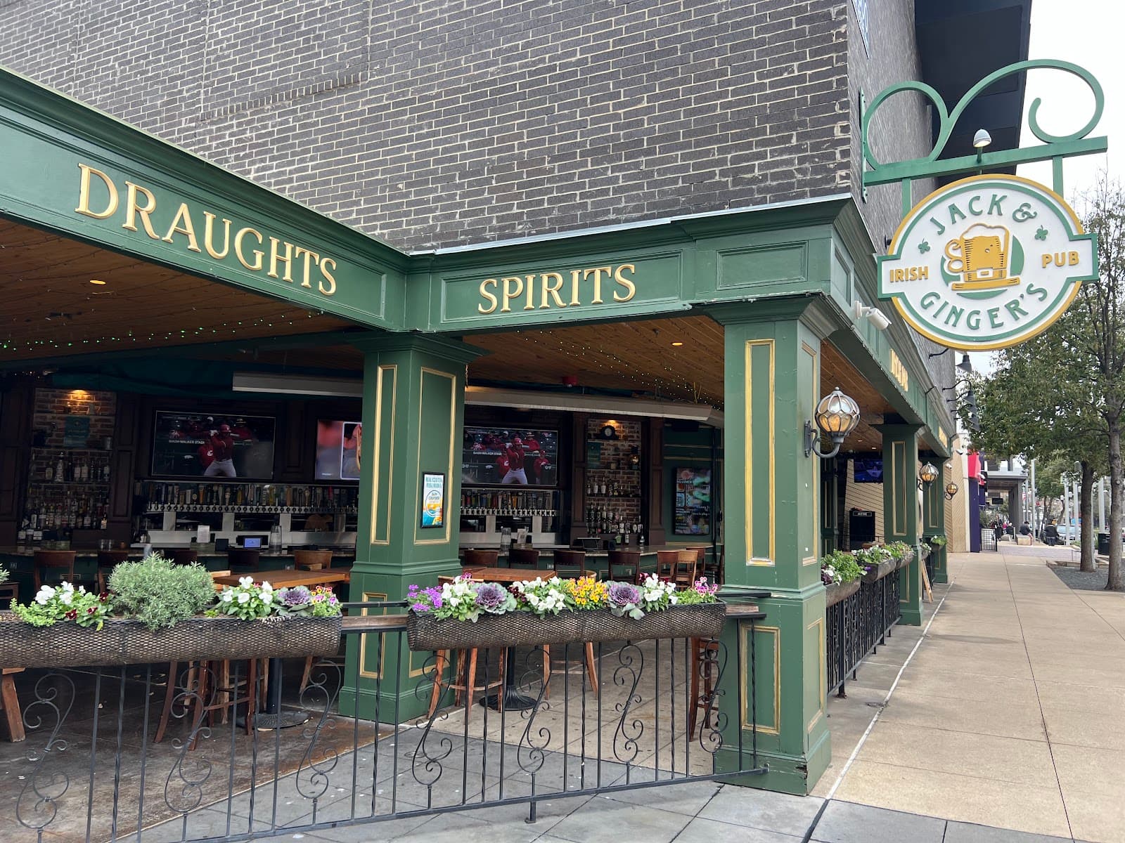 Jack & Ginger's — Irish pub in Austin
