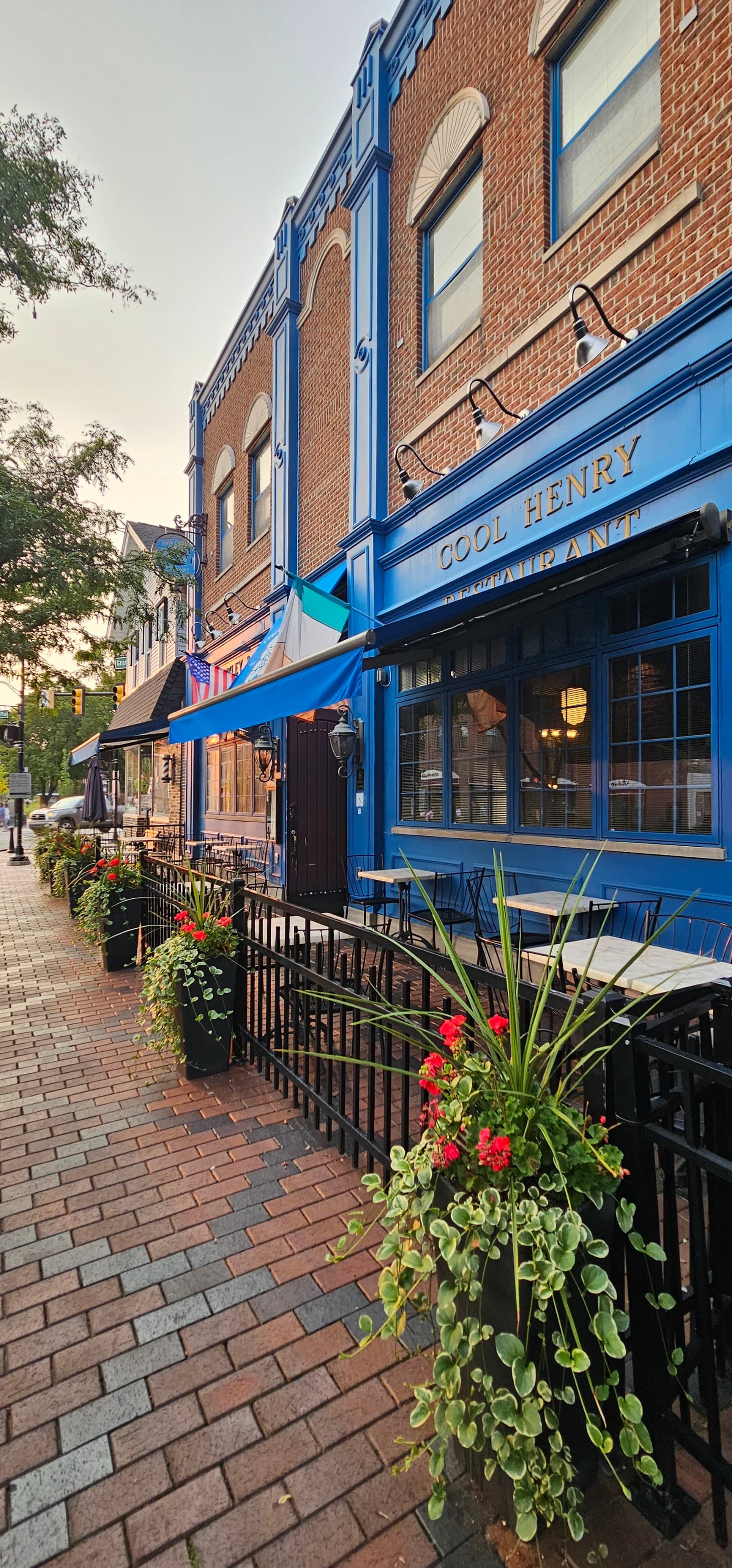 John Cowley & Sons Irish Pub — Irish pub in Detroit