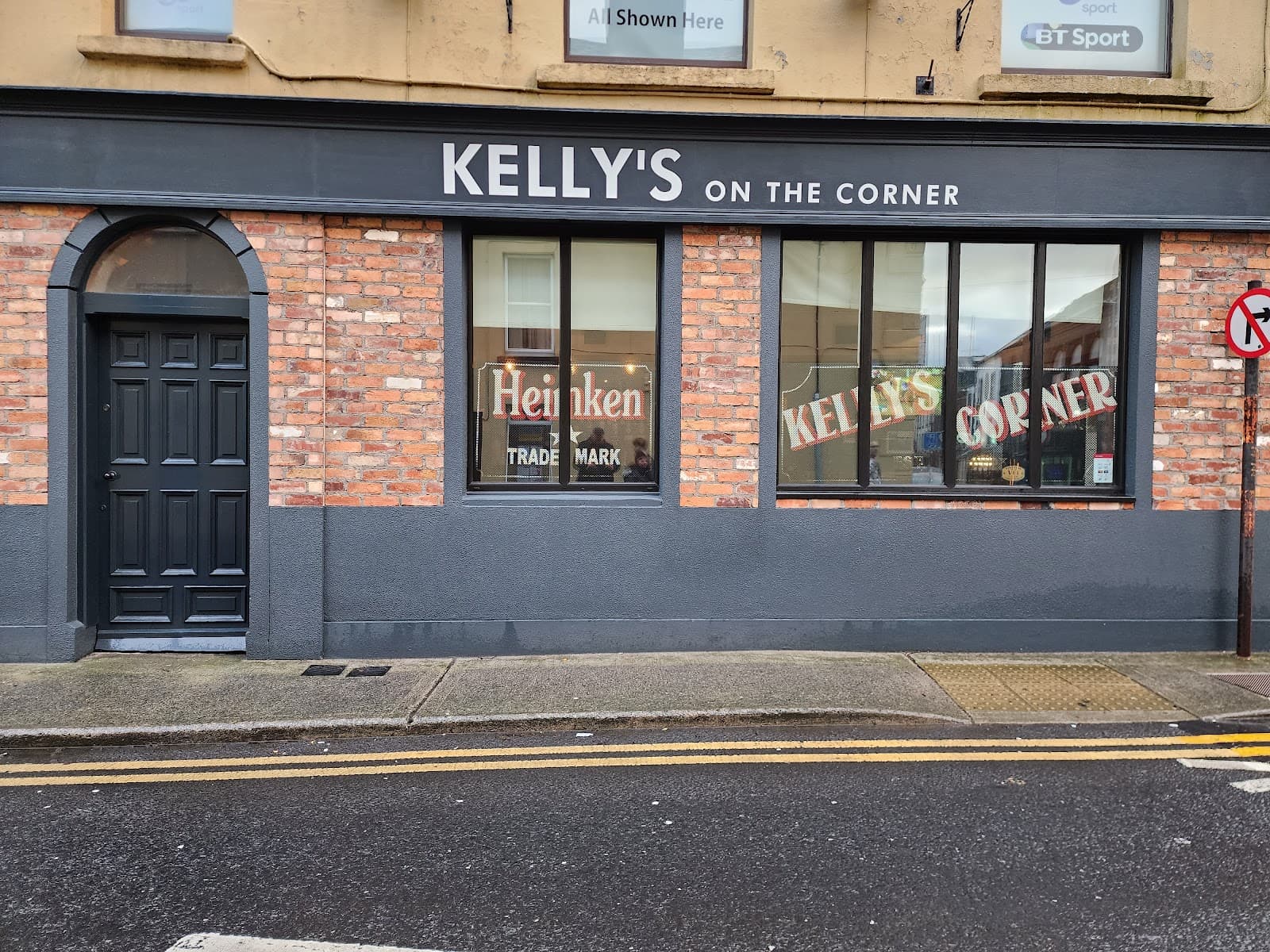 Kelly's on the Corner — Irish pub in Wexford