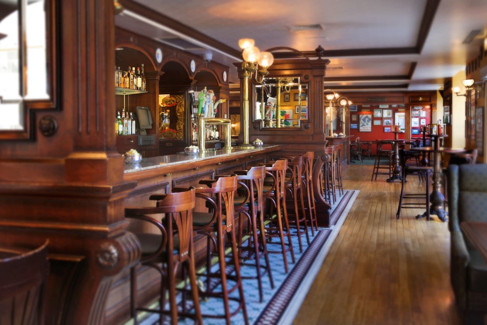 Kitty O'Shea's — Irish pub in Chicago