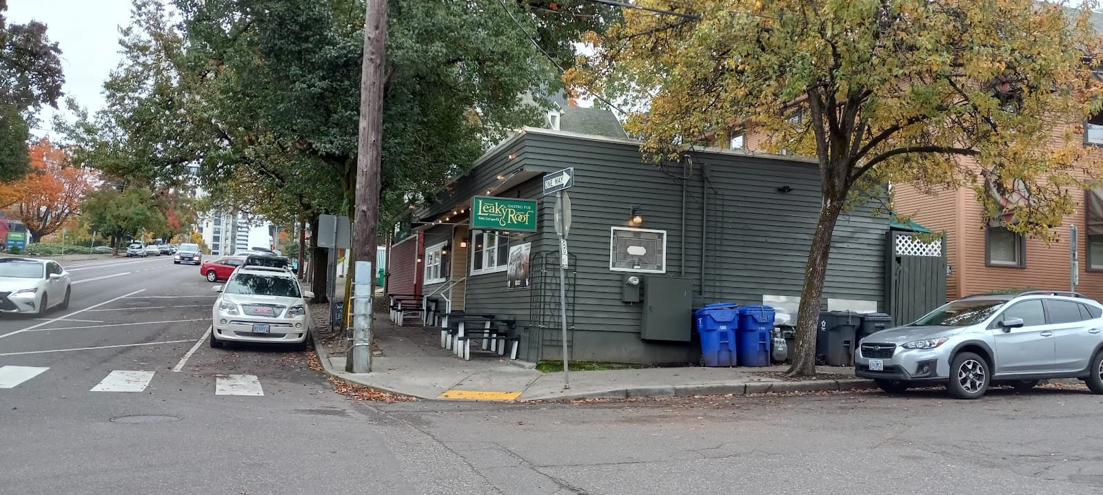 Leaky Roof Gastro Pub — Irish pub in Portland