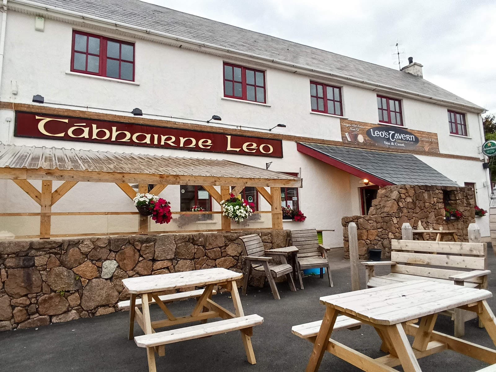 Leo's Tavern — Irish pub in Gweedore