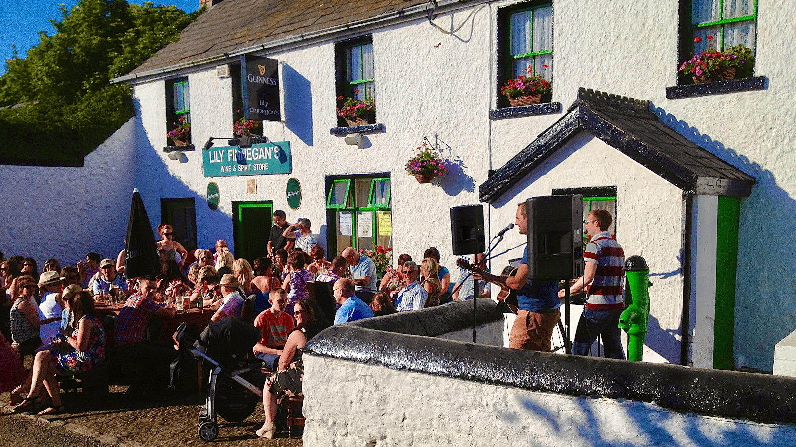 Lily Finnegans — Irish pub in Carlingford
