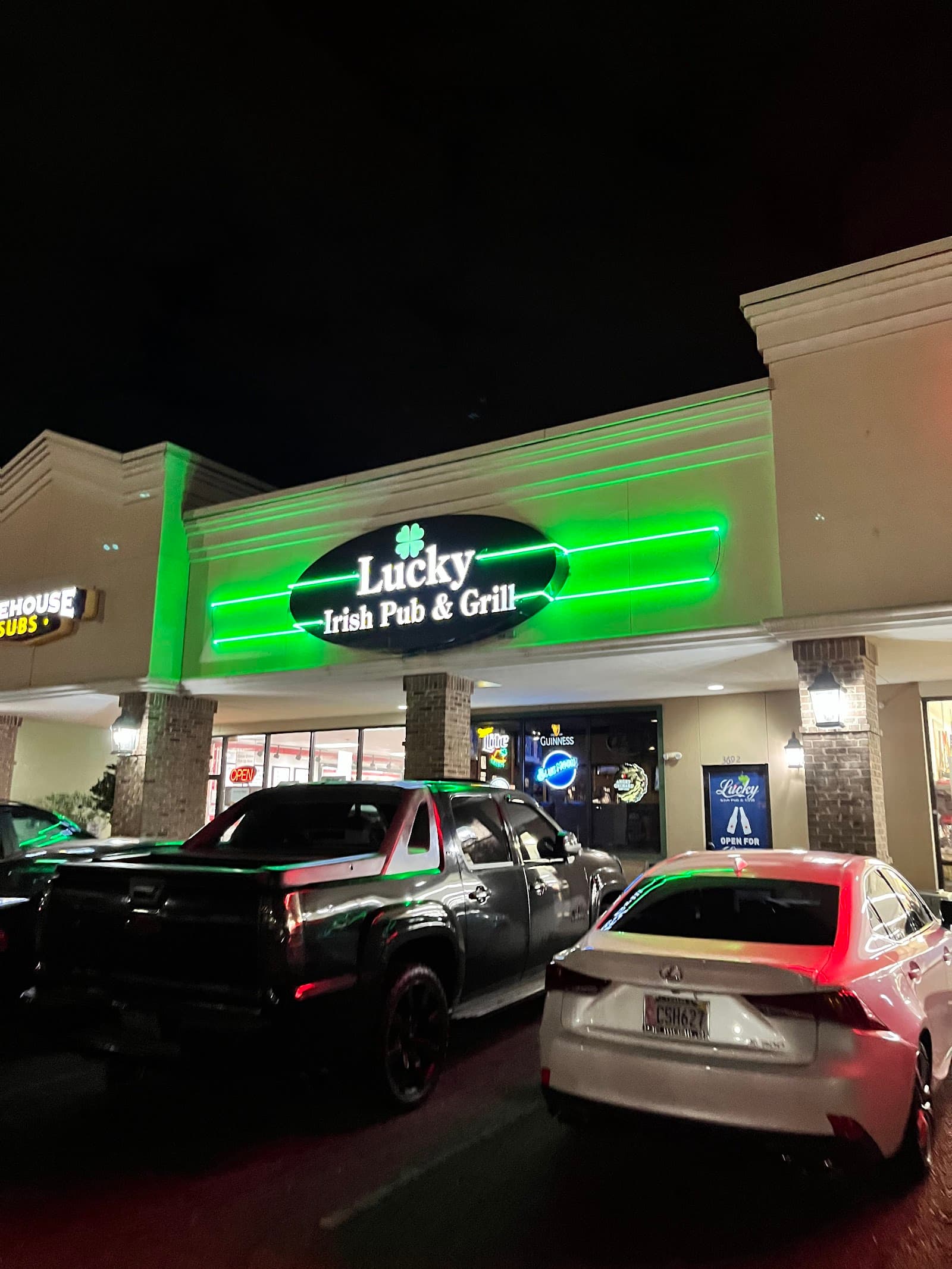 Lucky Irish Pub & Grill — Irish pub in Mobile