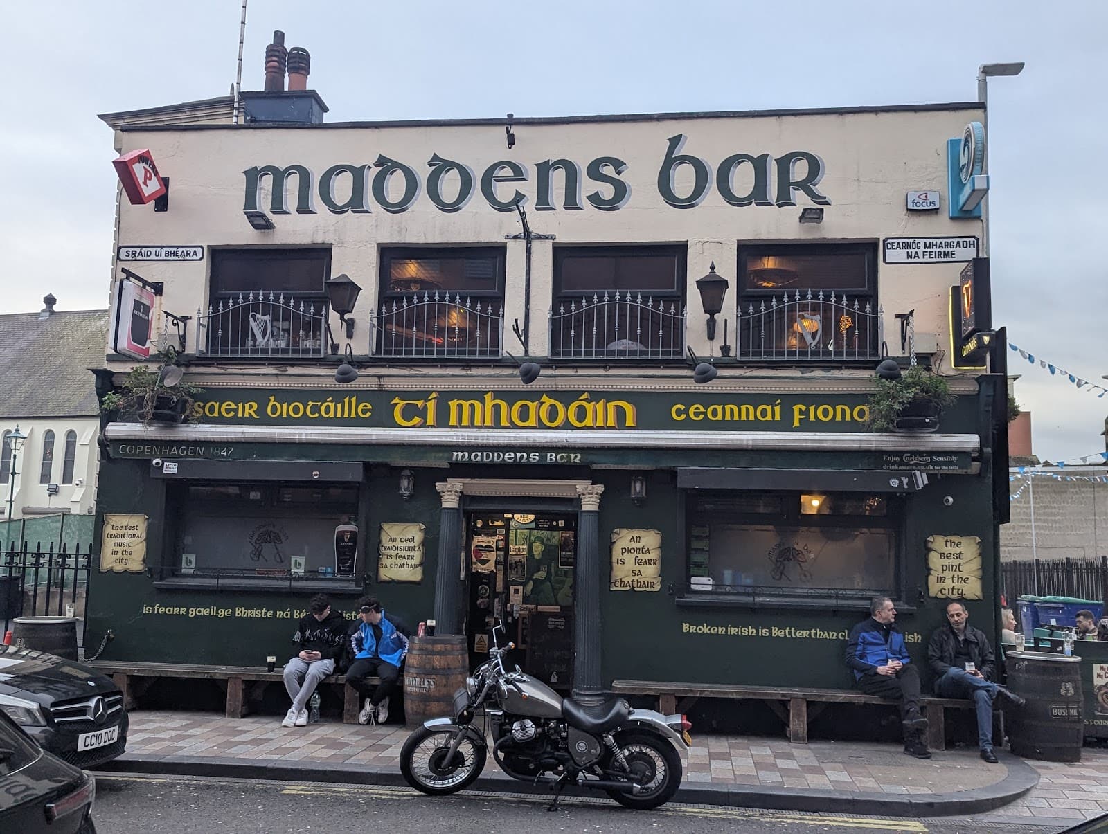 Maddens — Irish pub in Belfast