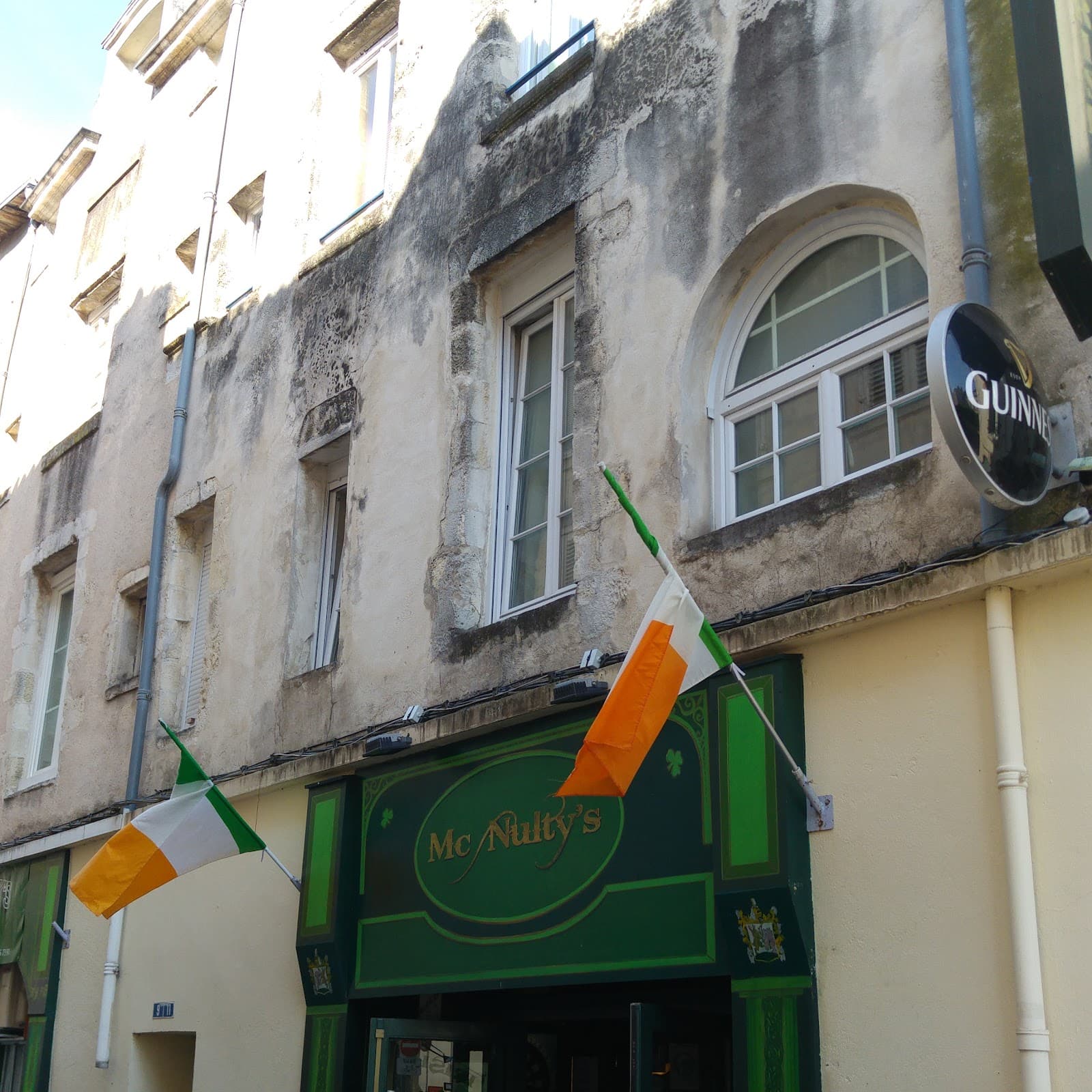 Mc Nulty's Irish Pub — Irish pub in La Rochelle