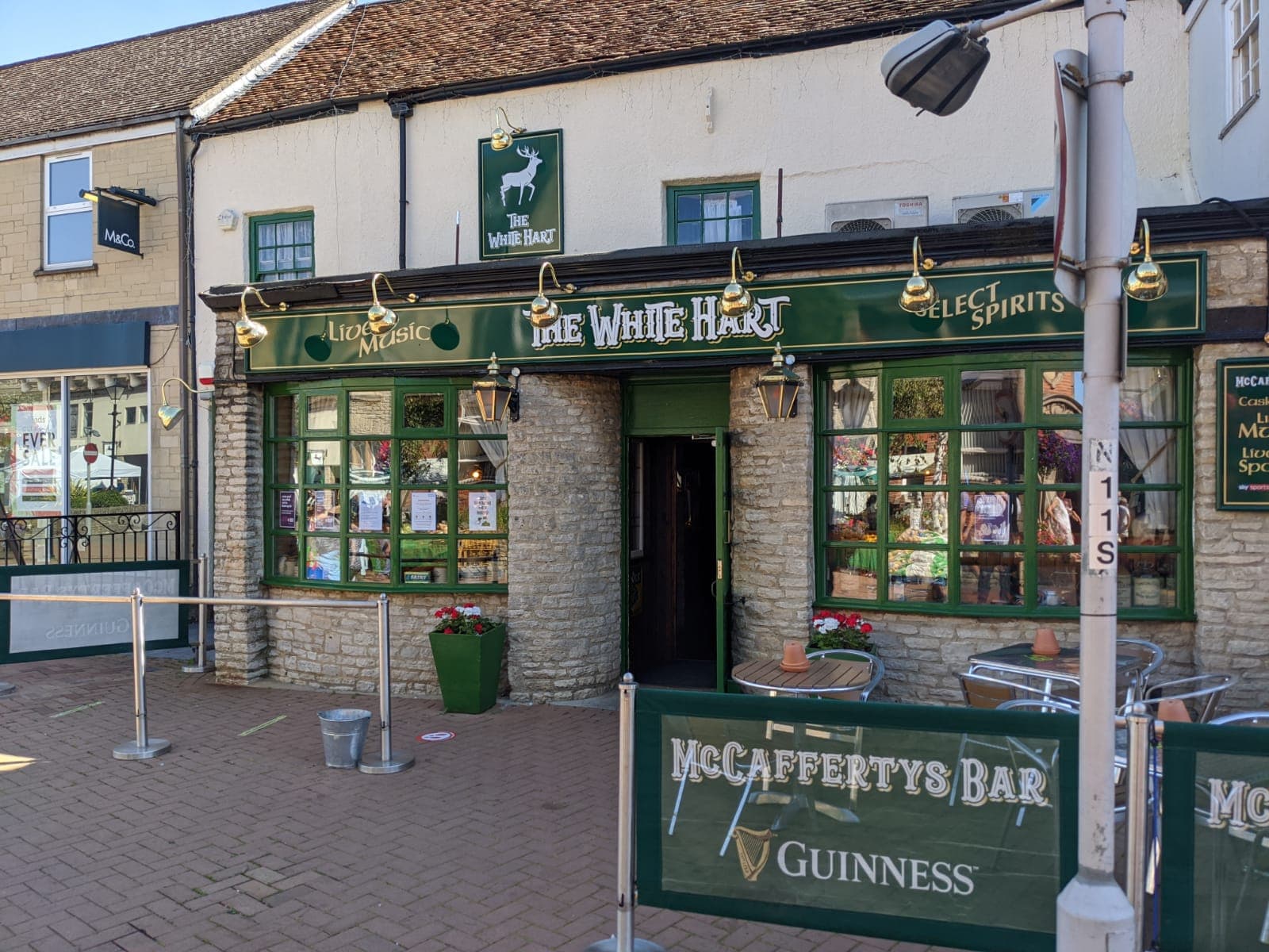McCafferty's Irish Bar Bicester — Irish pub in Bicester